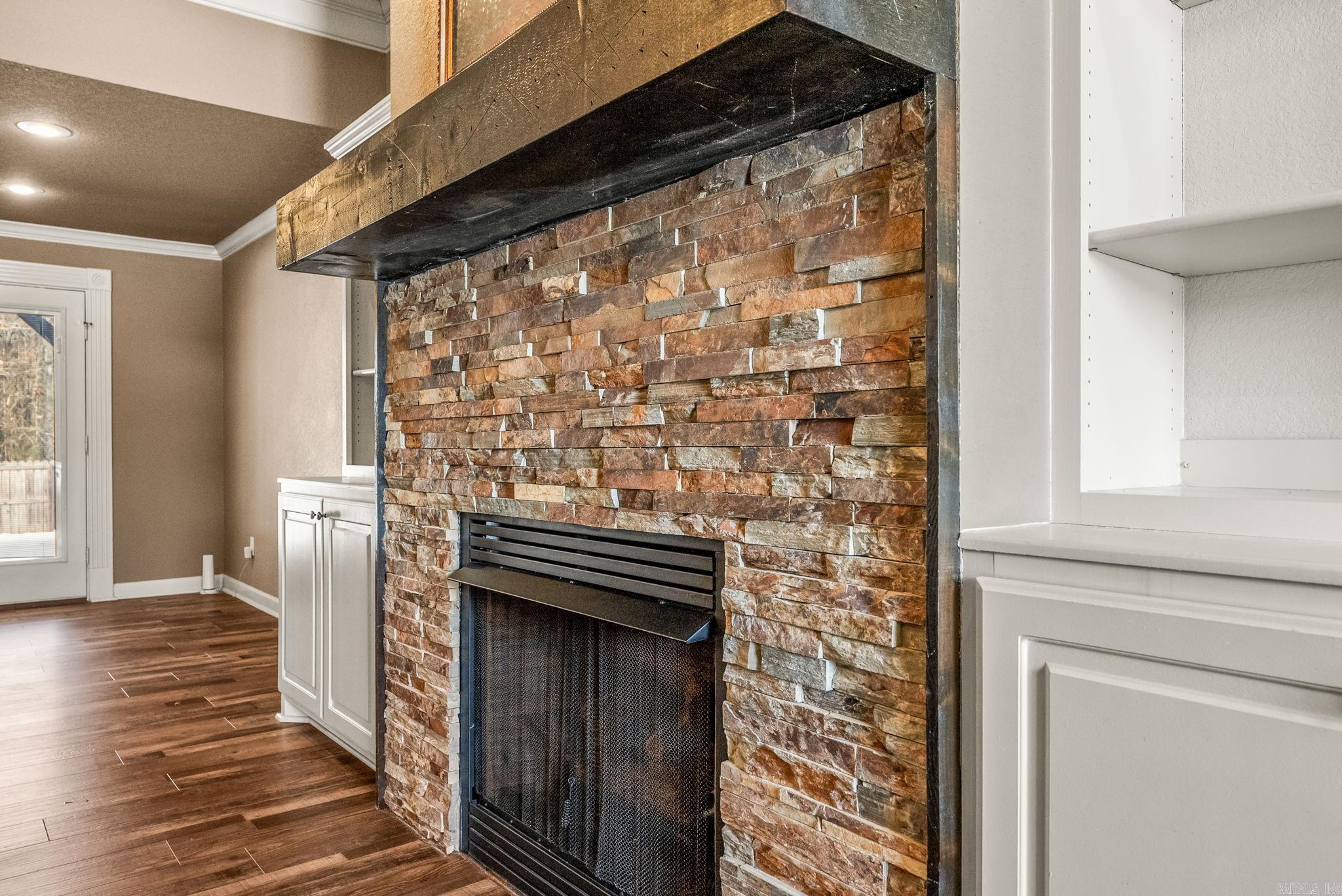 SHADOW CREEK - Residential