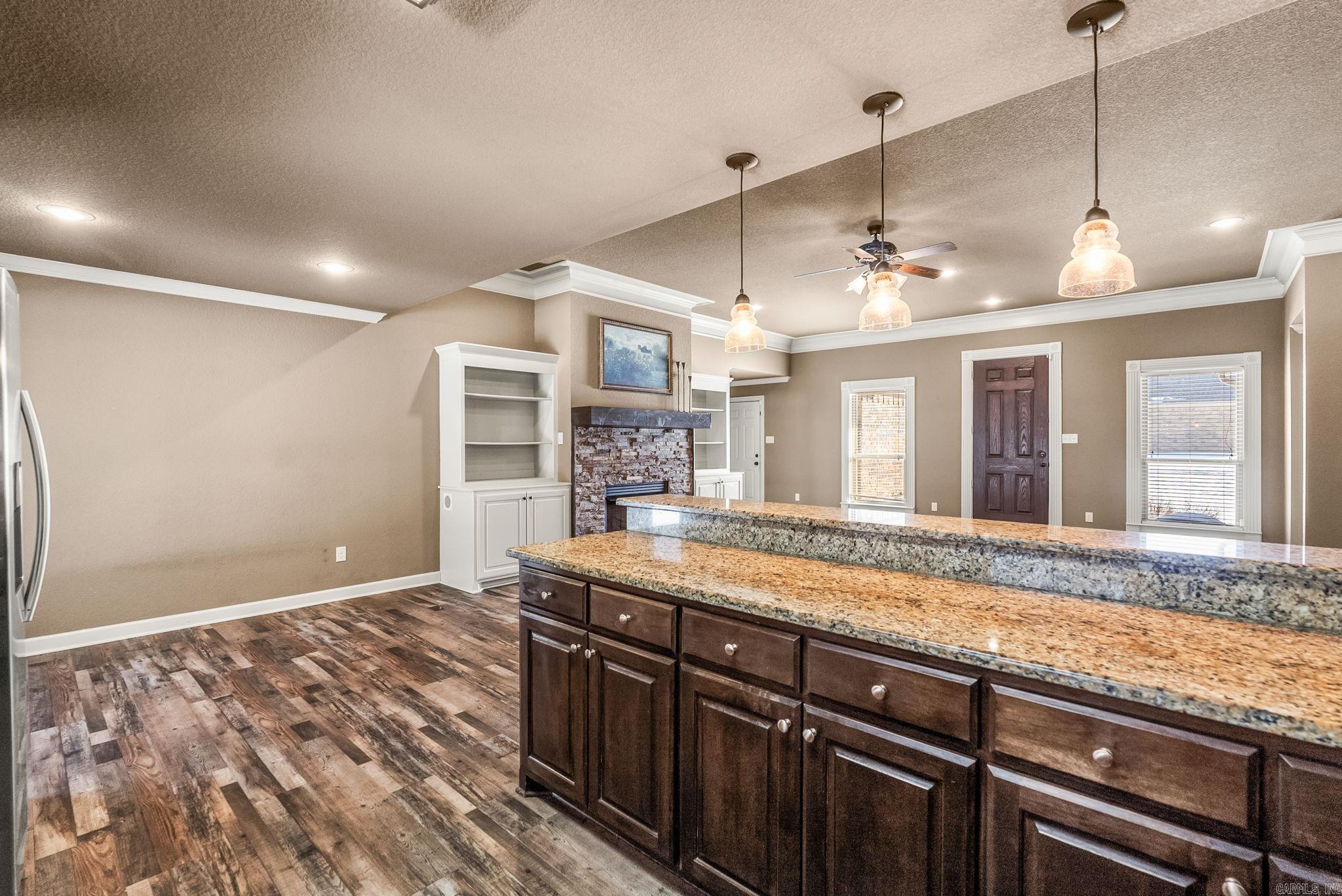 SHADOW CREEK - Residential