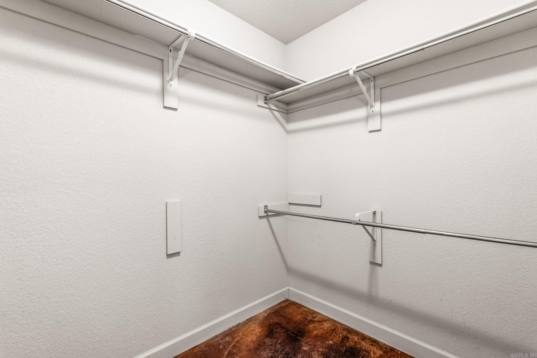 SHADOW CREEK - Residential