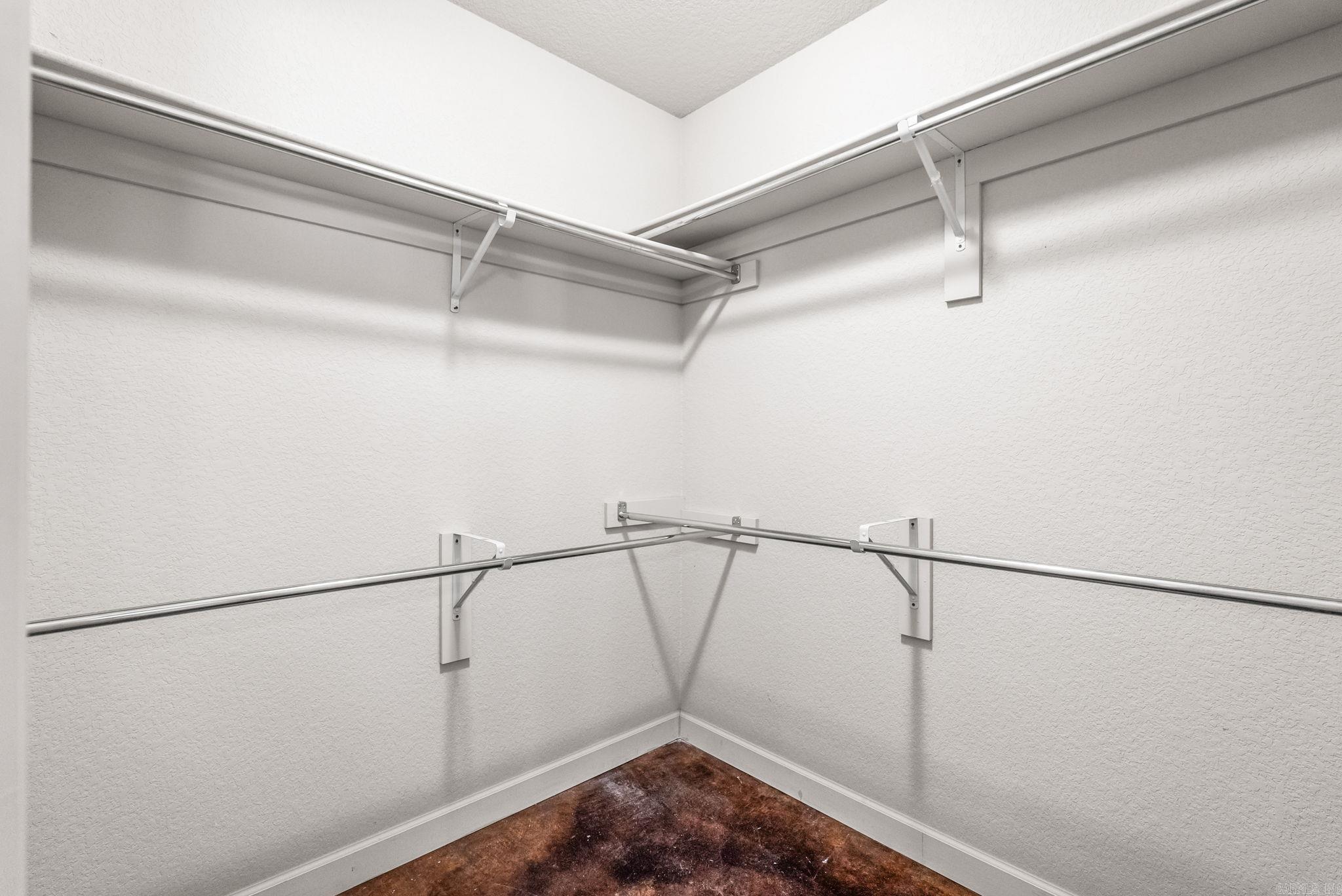 SHADOW CREEK - Residential