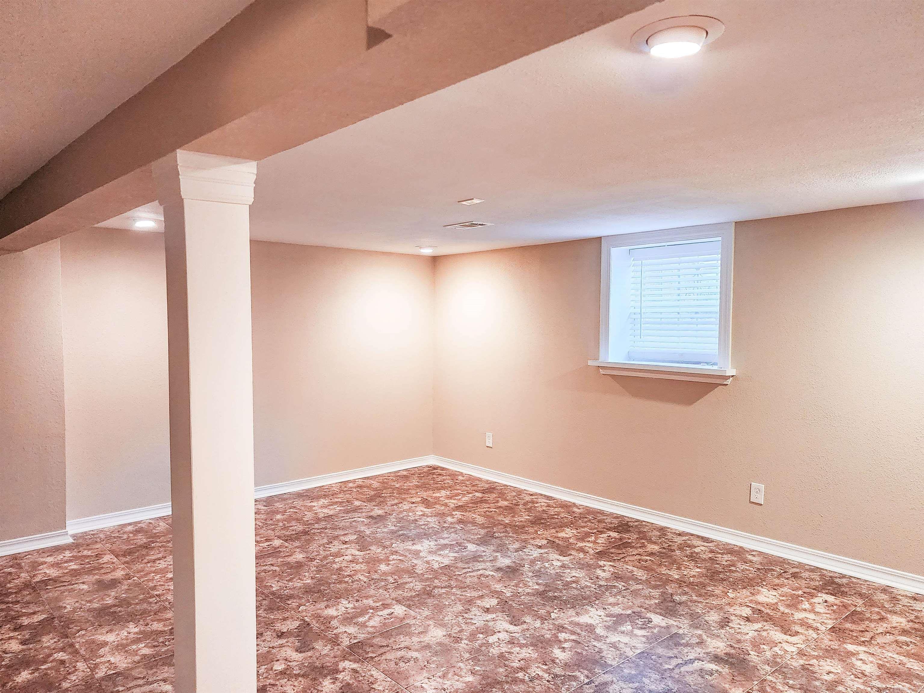 COUNTRY CLUB TERRACE - Residential