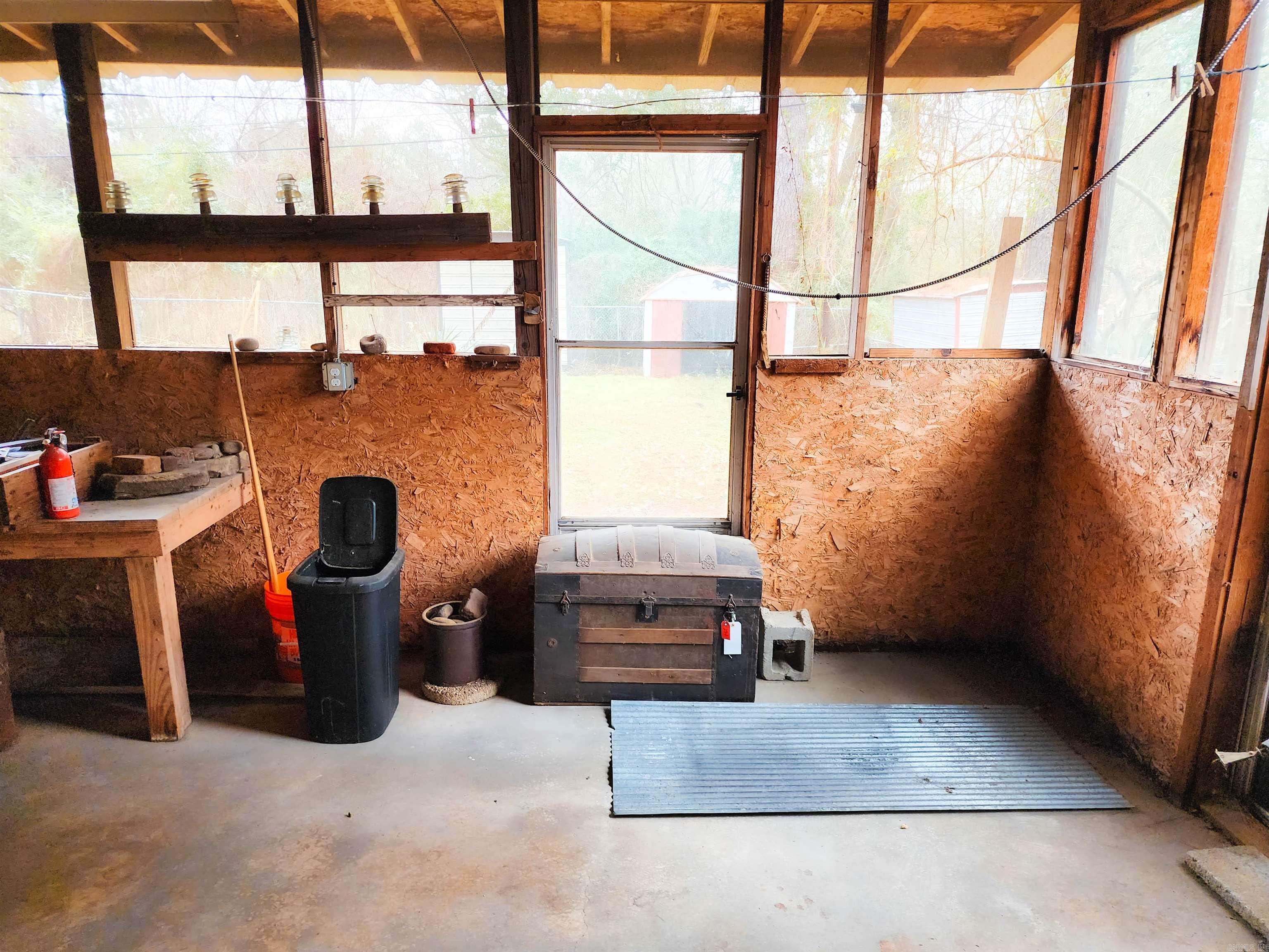 COUNTRY CLUB TERRACE - Residential