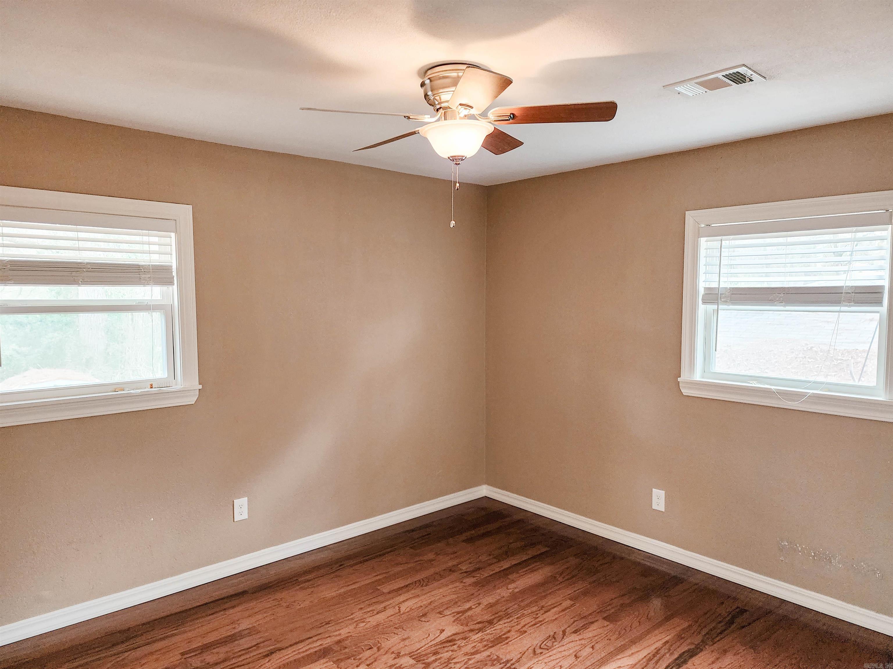 COUNTRY CLUB TERRACE - Residential