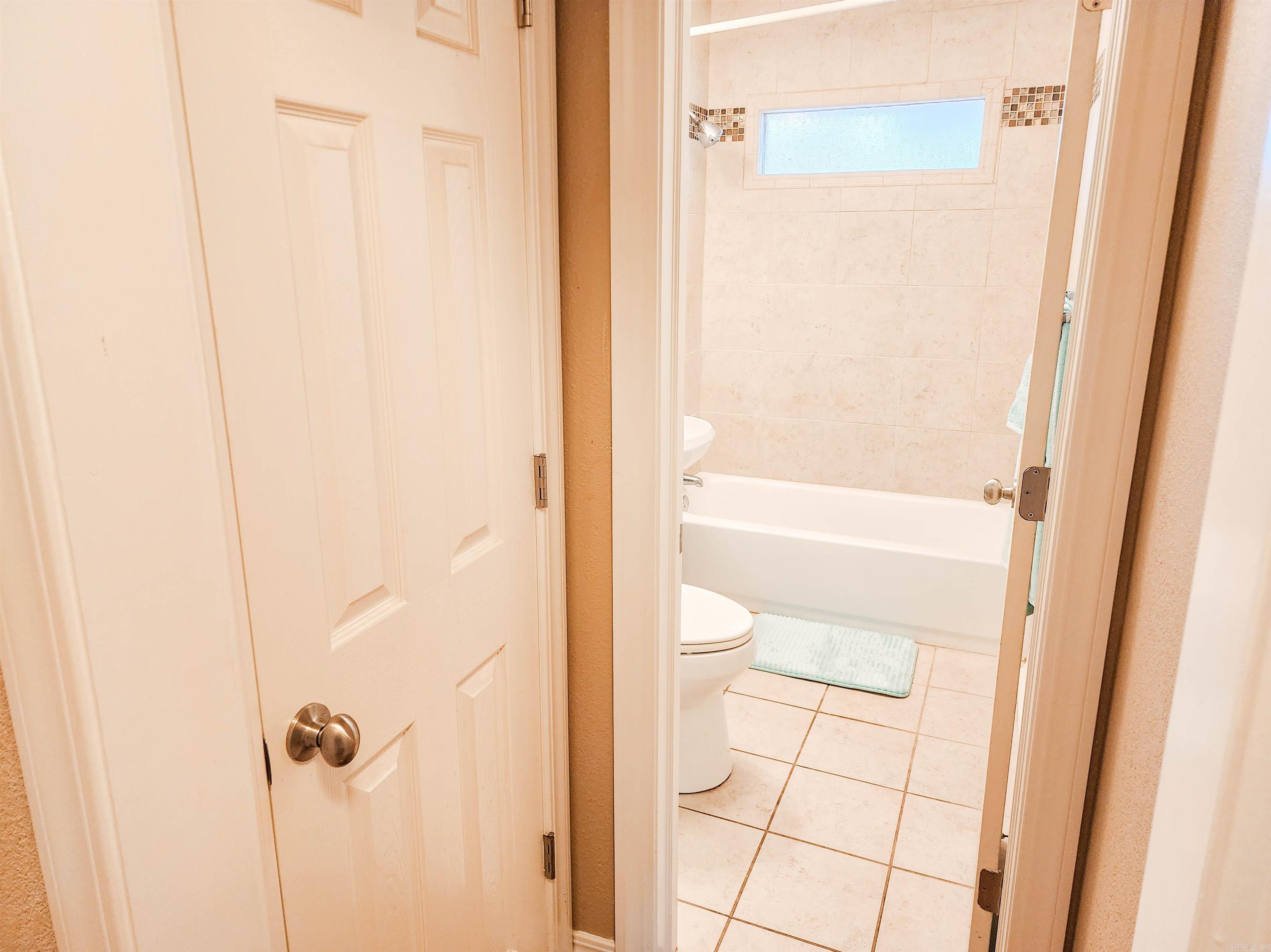 COUNTRY CLUB TERRACE - Residential