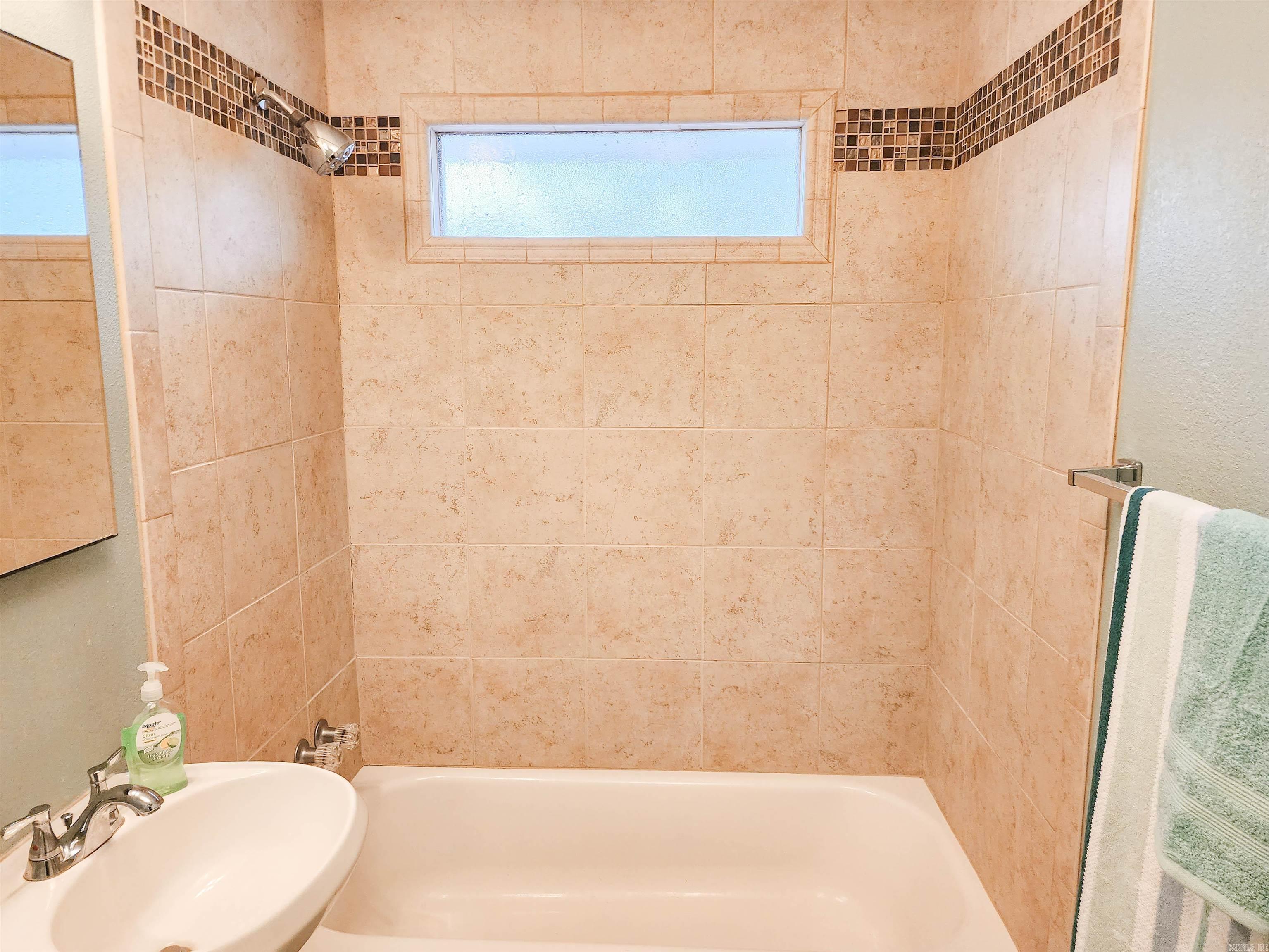 COUNTRY CLUB TERRACE - Residential