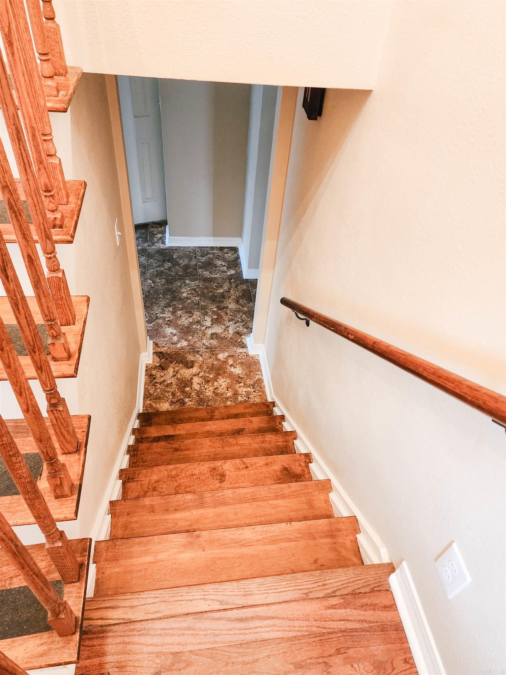 COUNTRY CLUB TERRACE - Residential