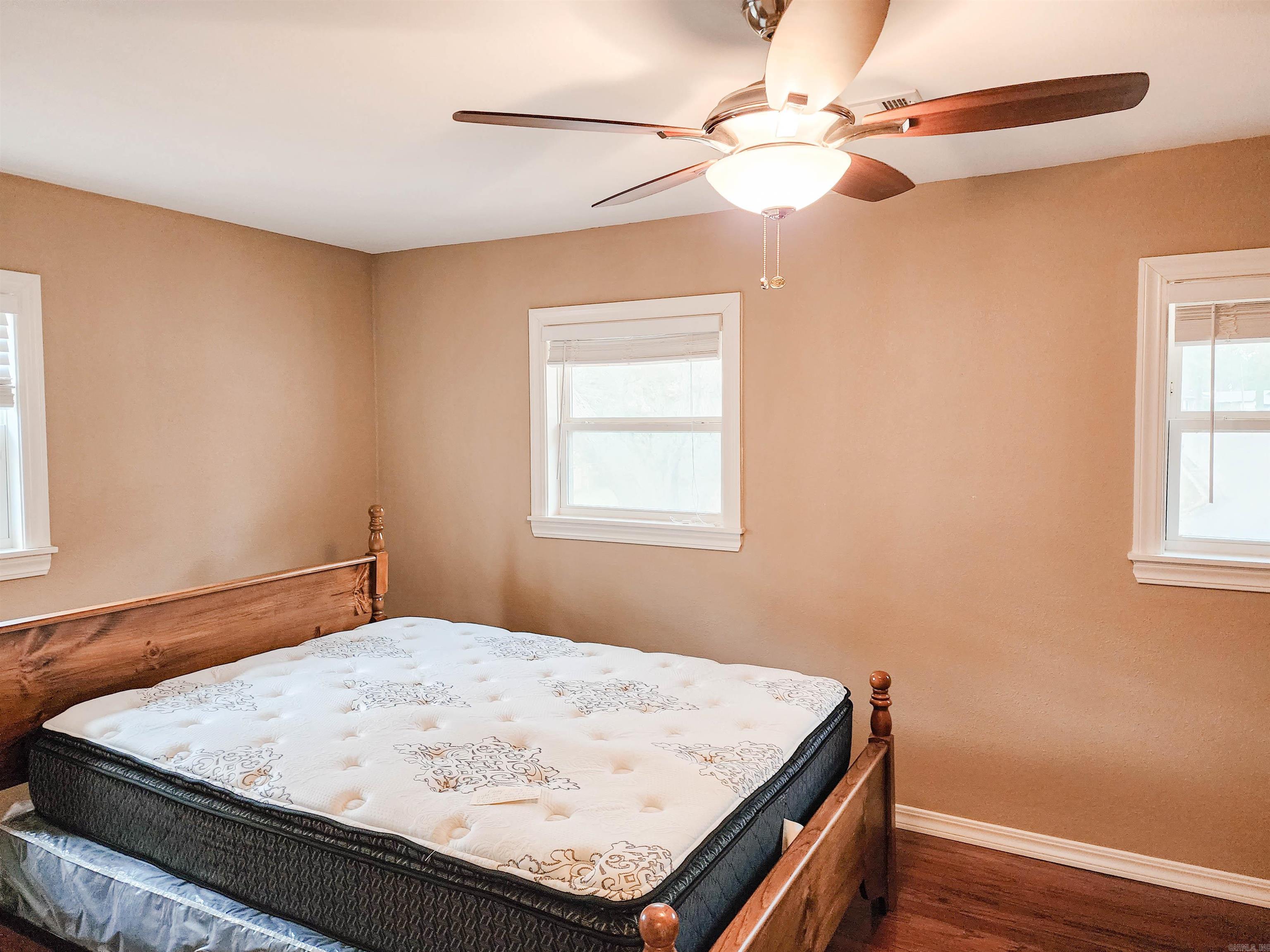 COUNTRY CLUB TERRACE - Residential