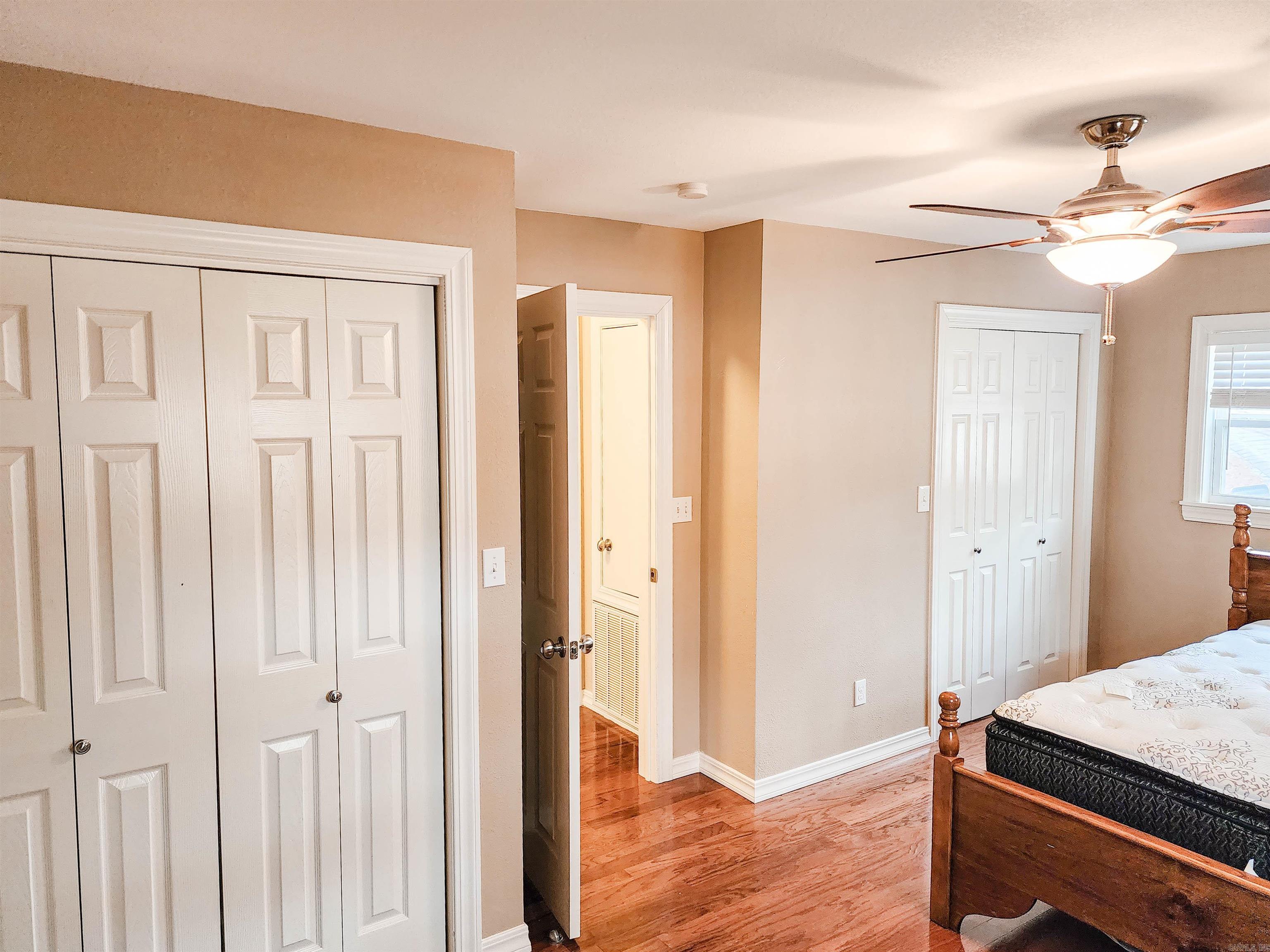 COUNTRY CLUB TERRACE - Residential