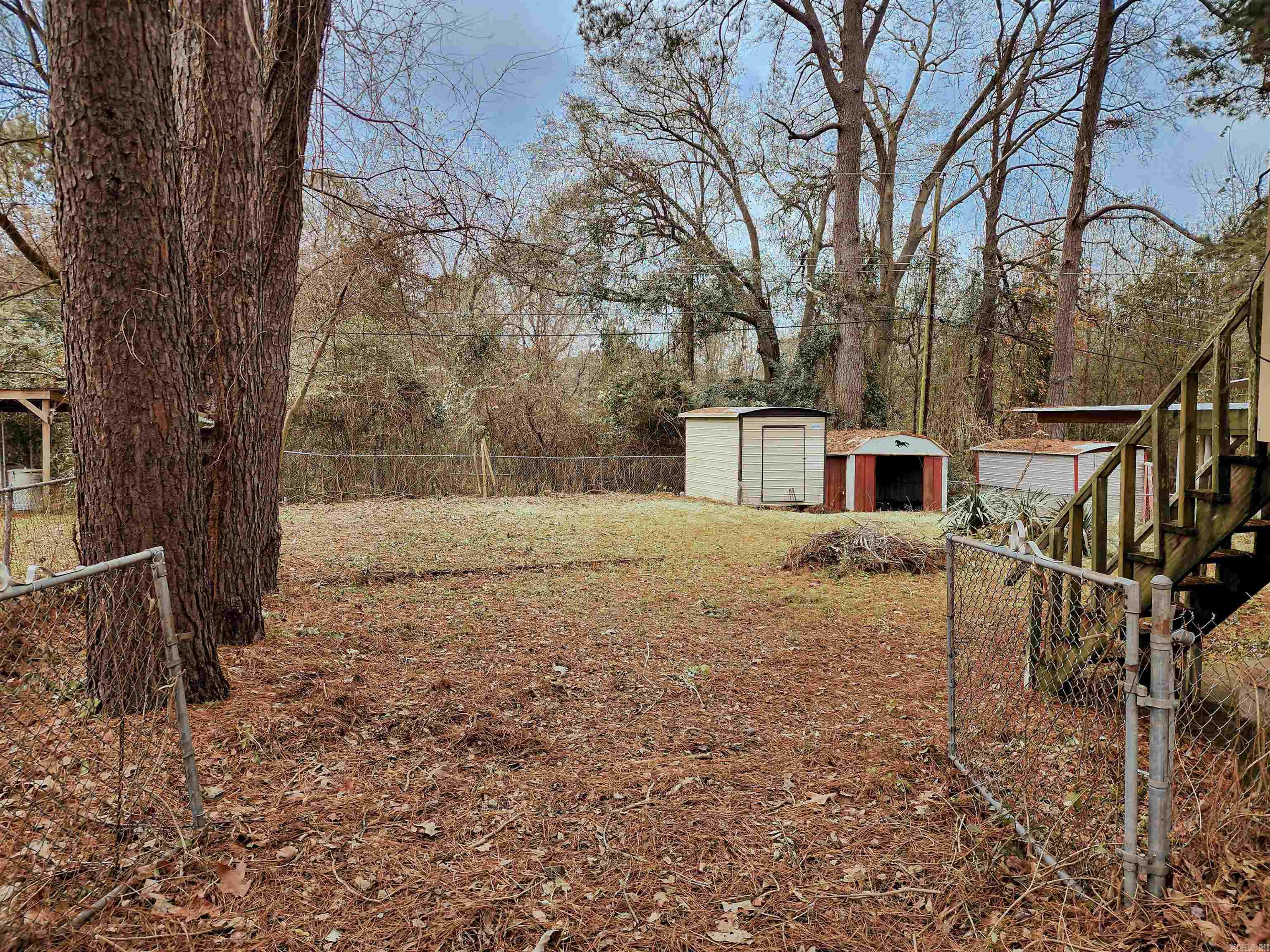 COUNTRY CLUB TERRACE - Residential