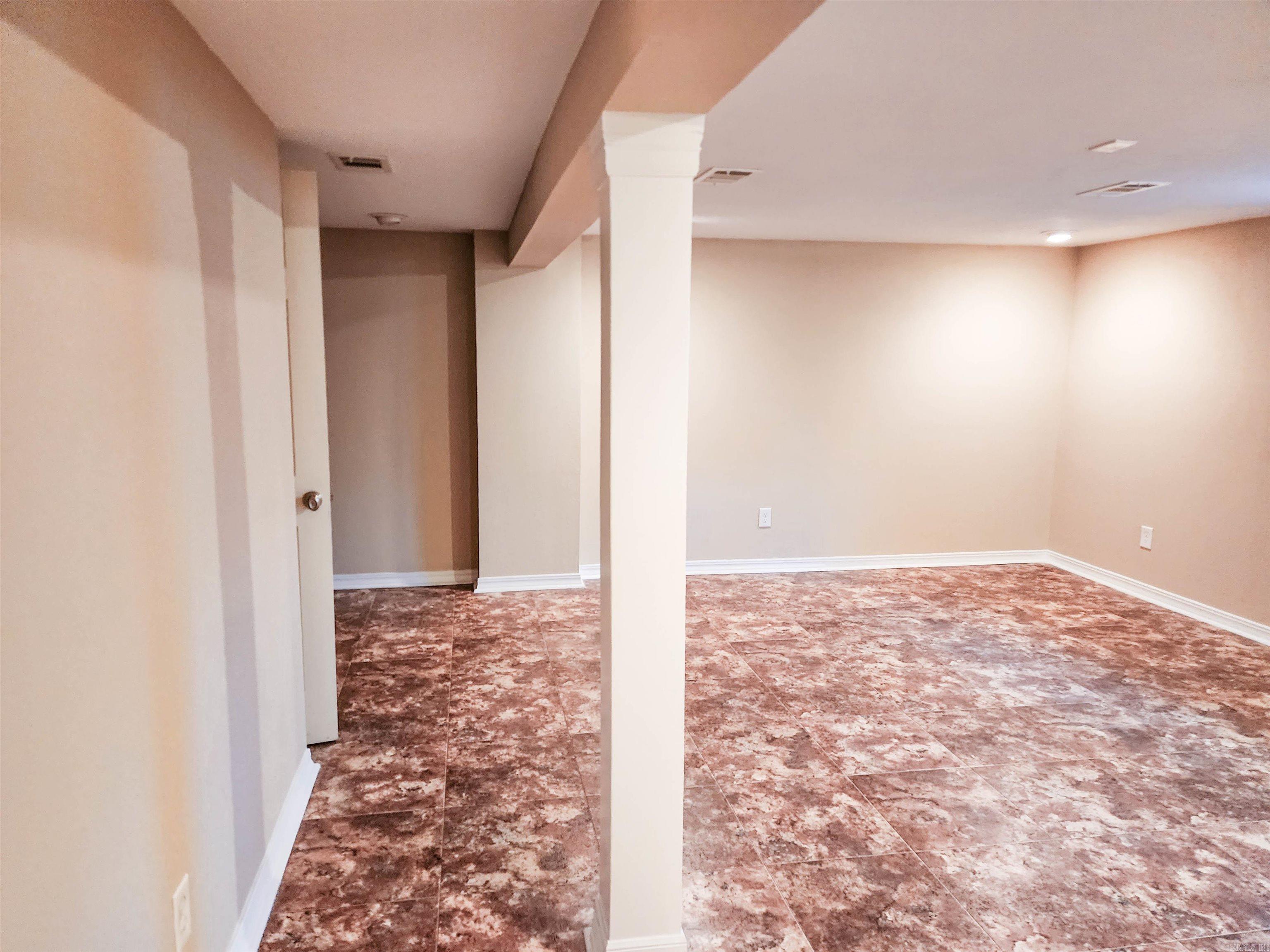 COUNTRY CLUB TERRACE - Residential