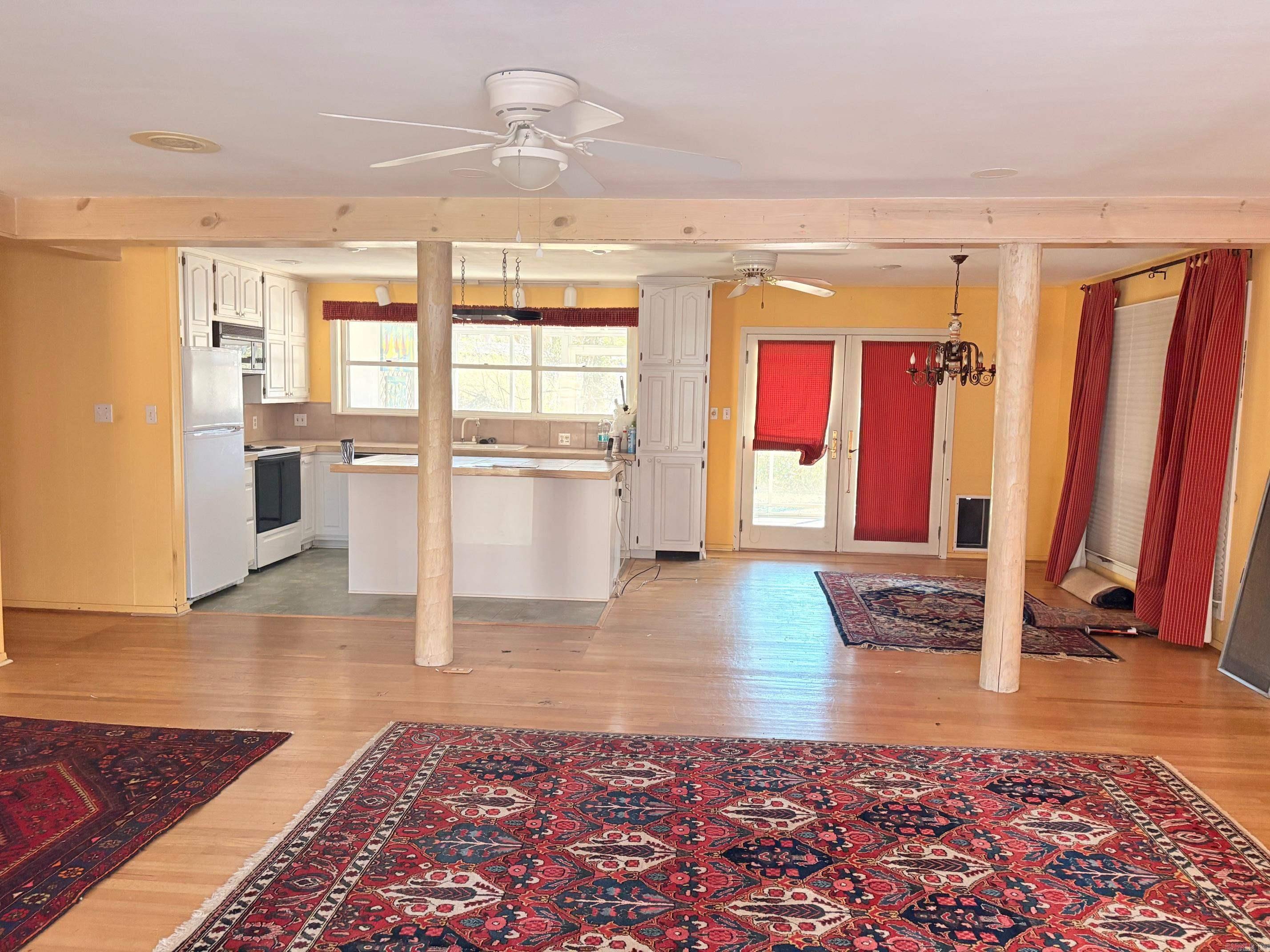 BELOIT BAY - Residential