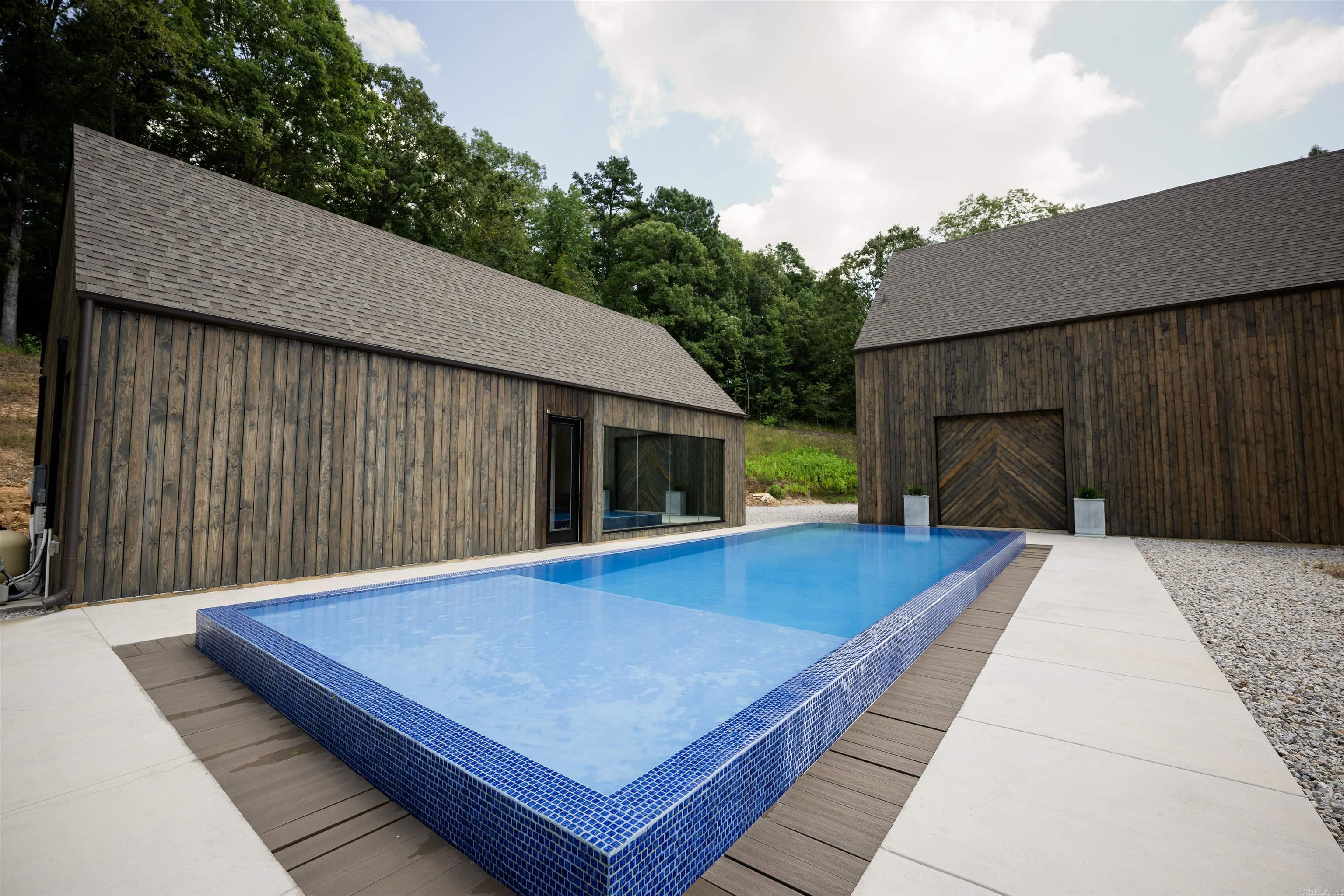 BENTON - Residential