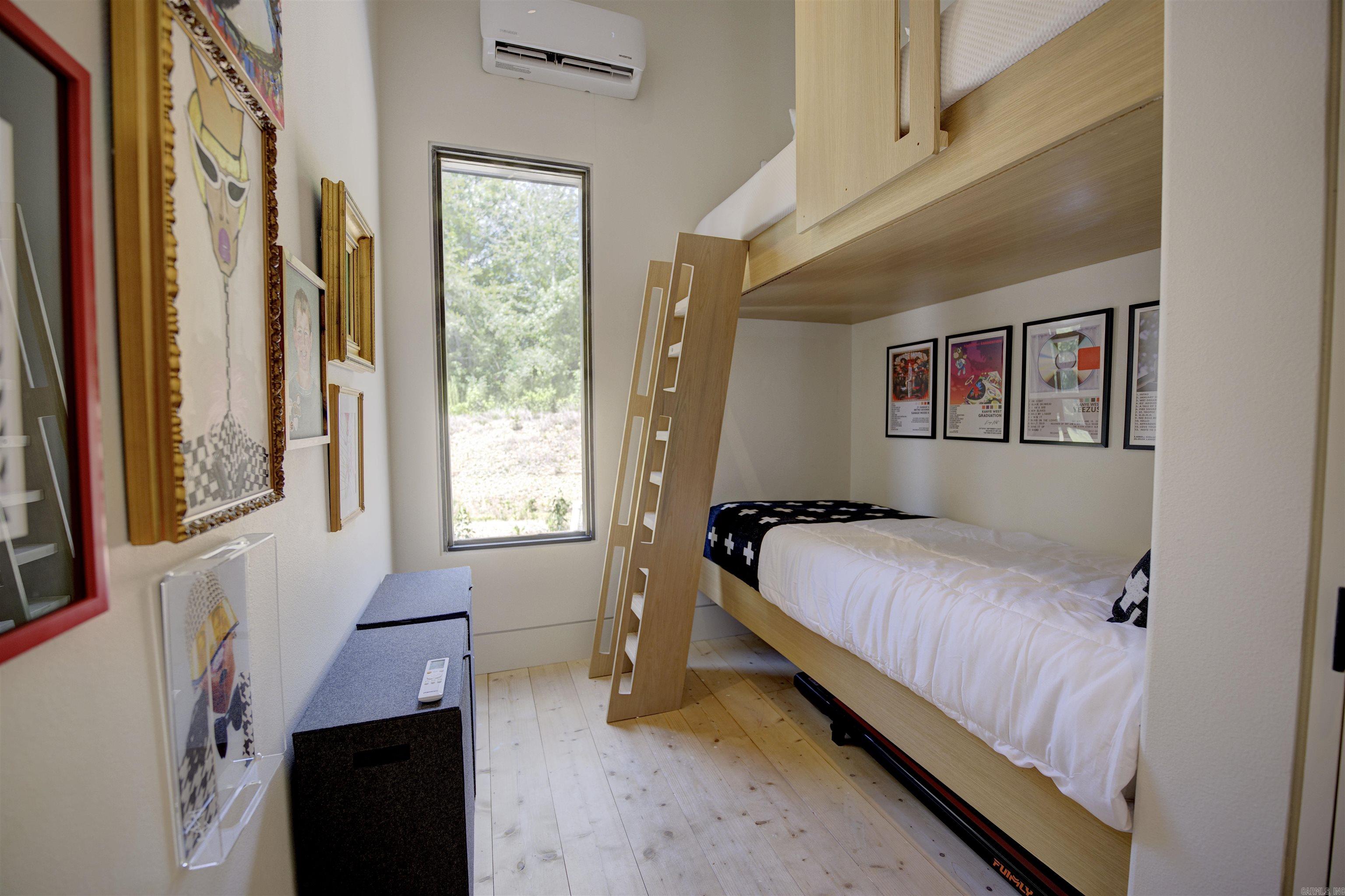 BENTON - Residential