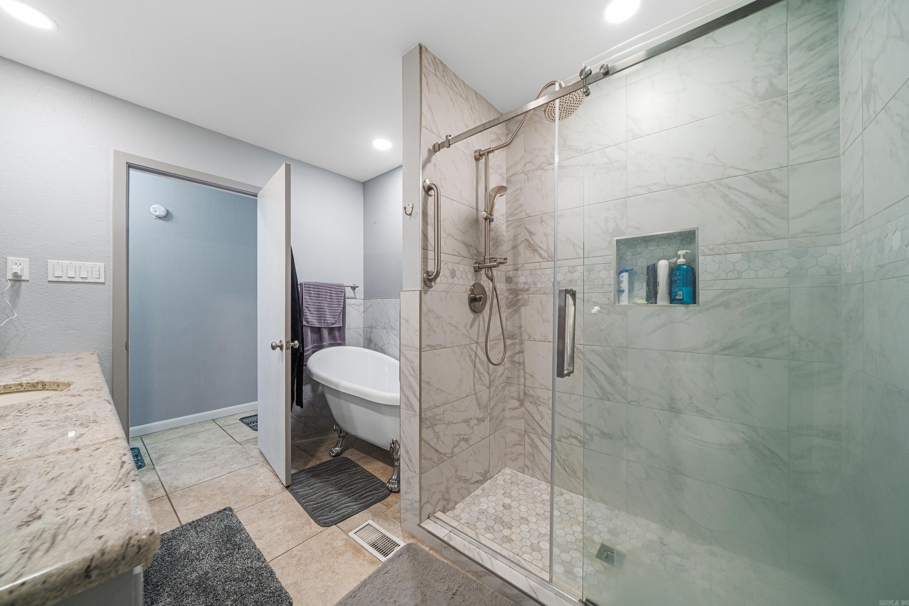 SANTA CRUZ - Residential