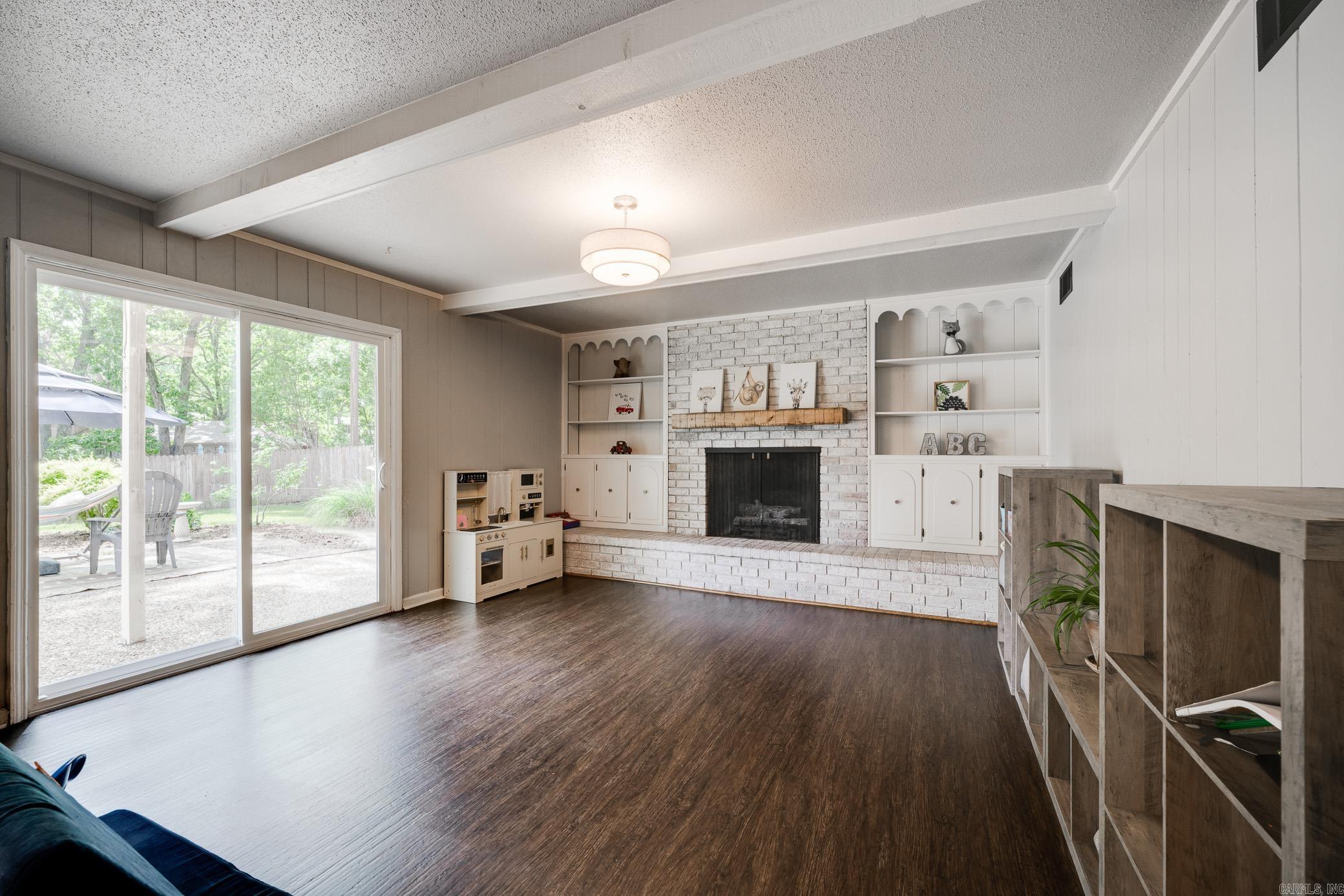 OAKBROOKE - Residential