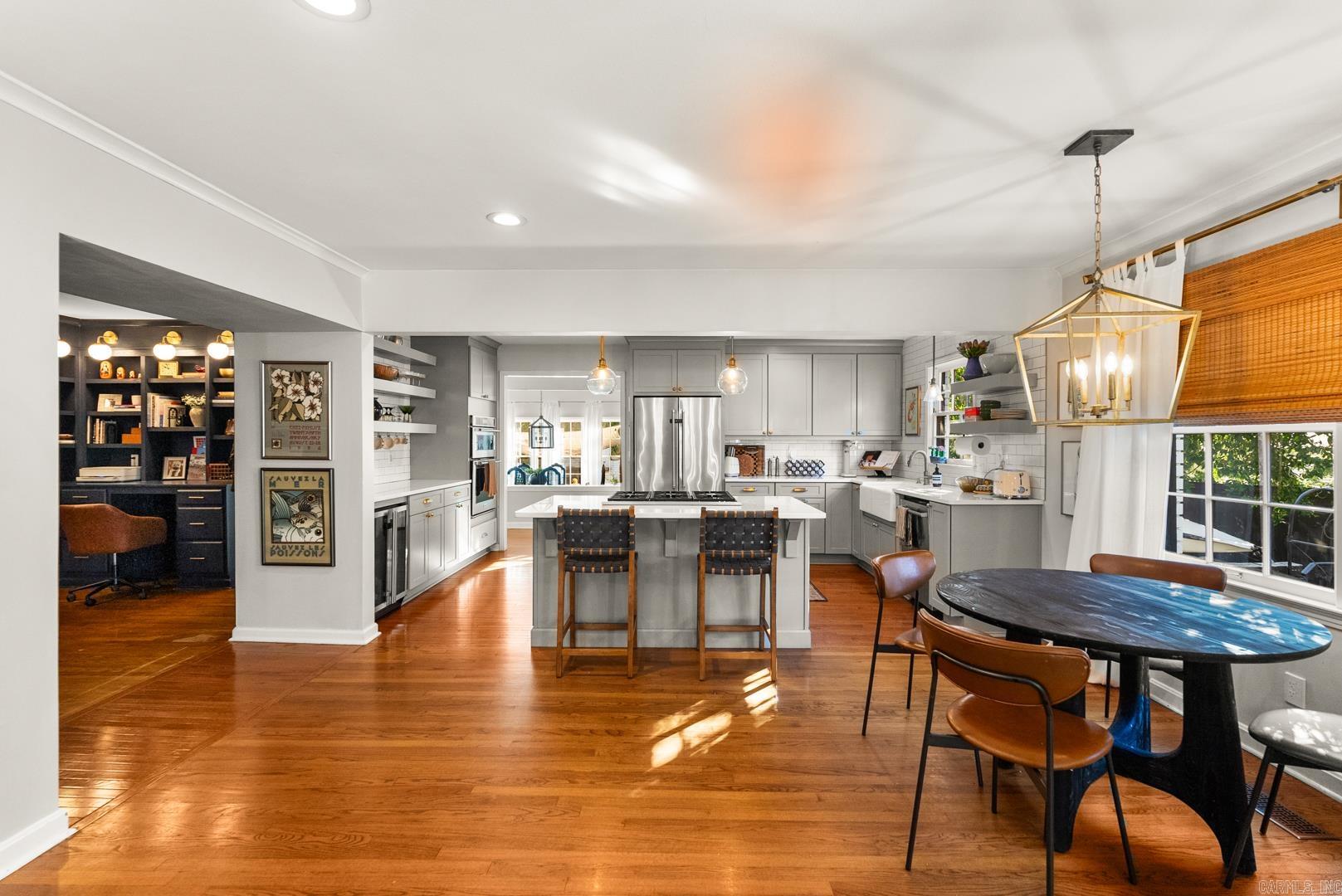 RIDGECREST MANOR - Residential