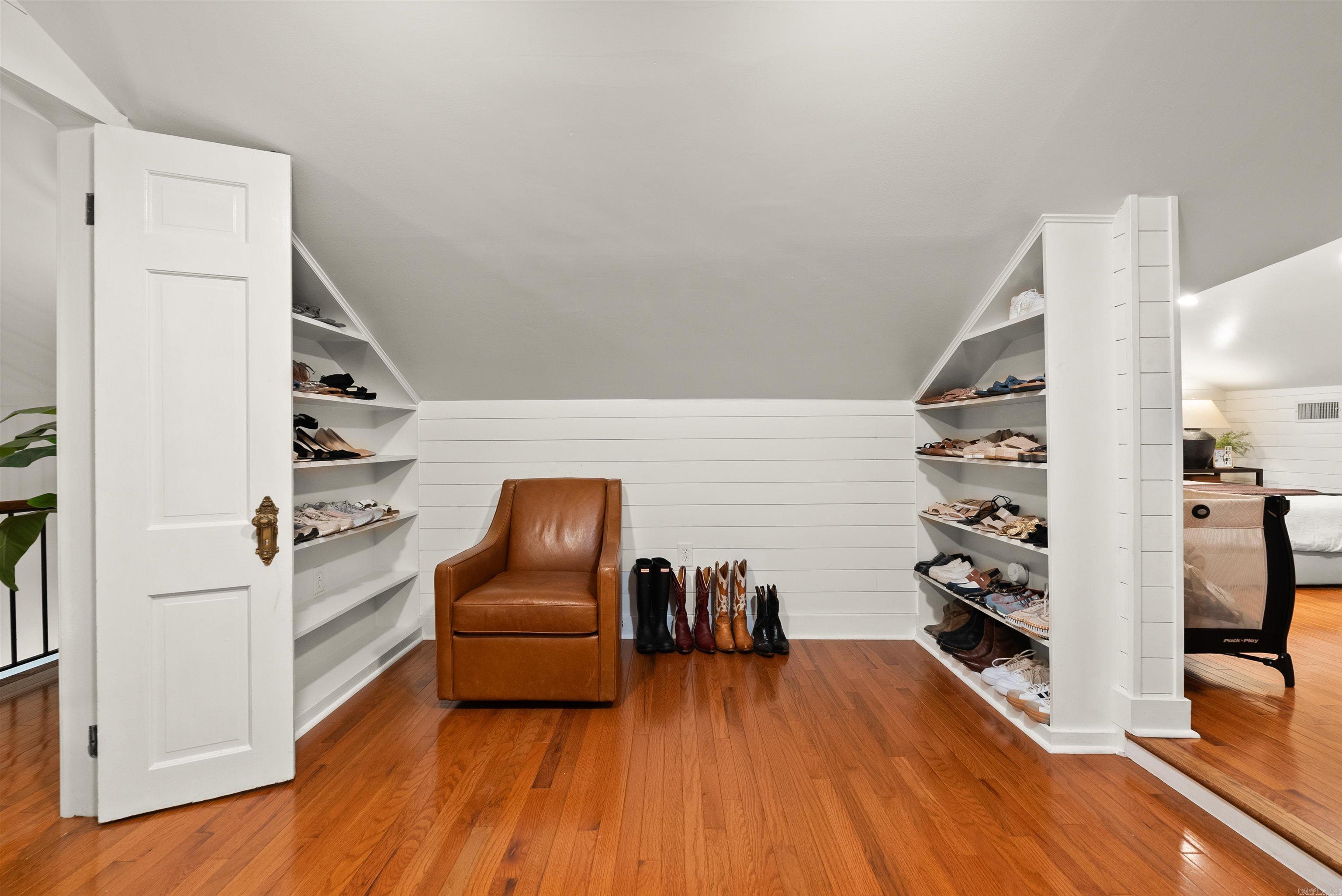 RIDGECREST MANOR - Residential