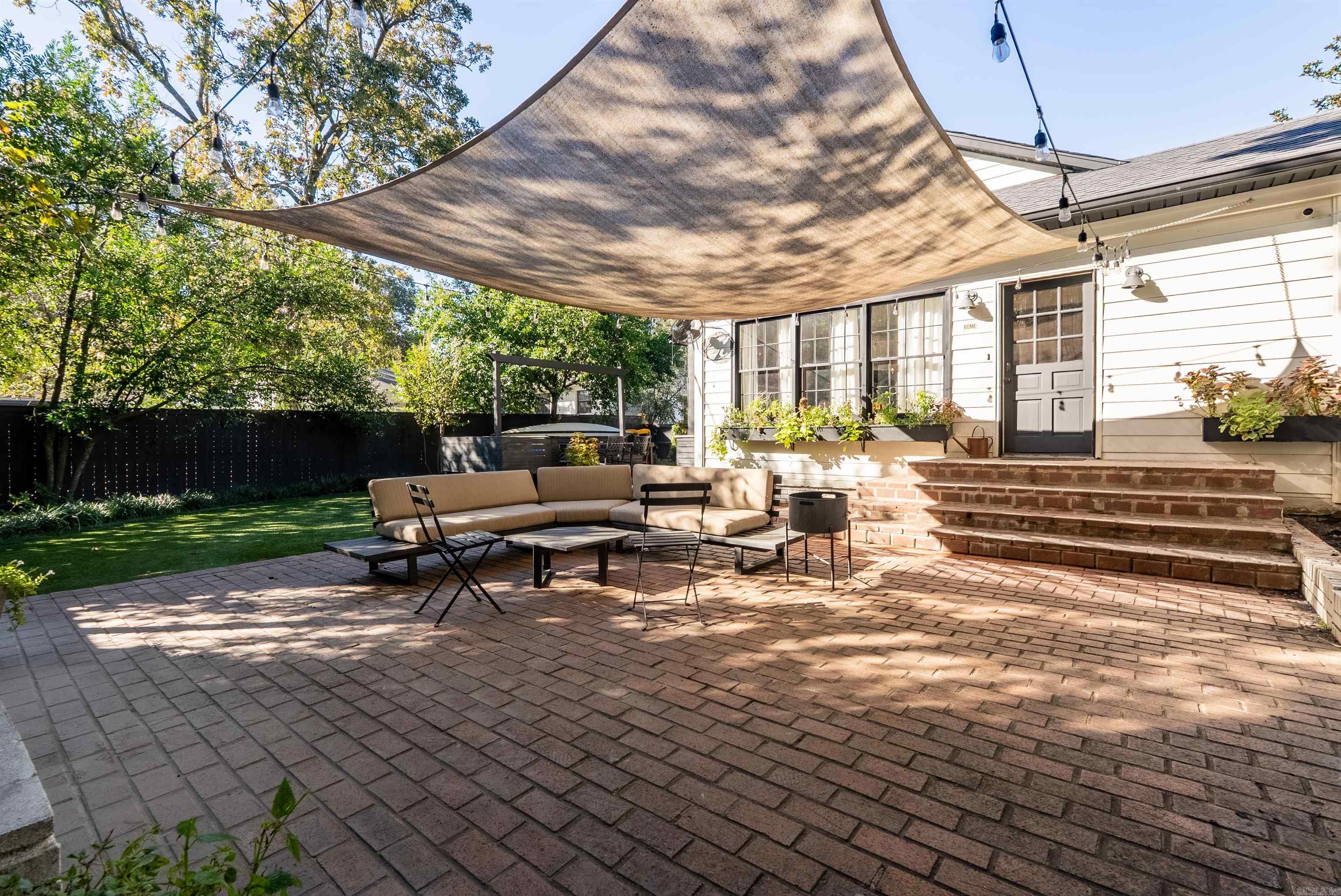 RIDGECREST MANOR - Residential