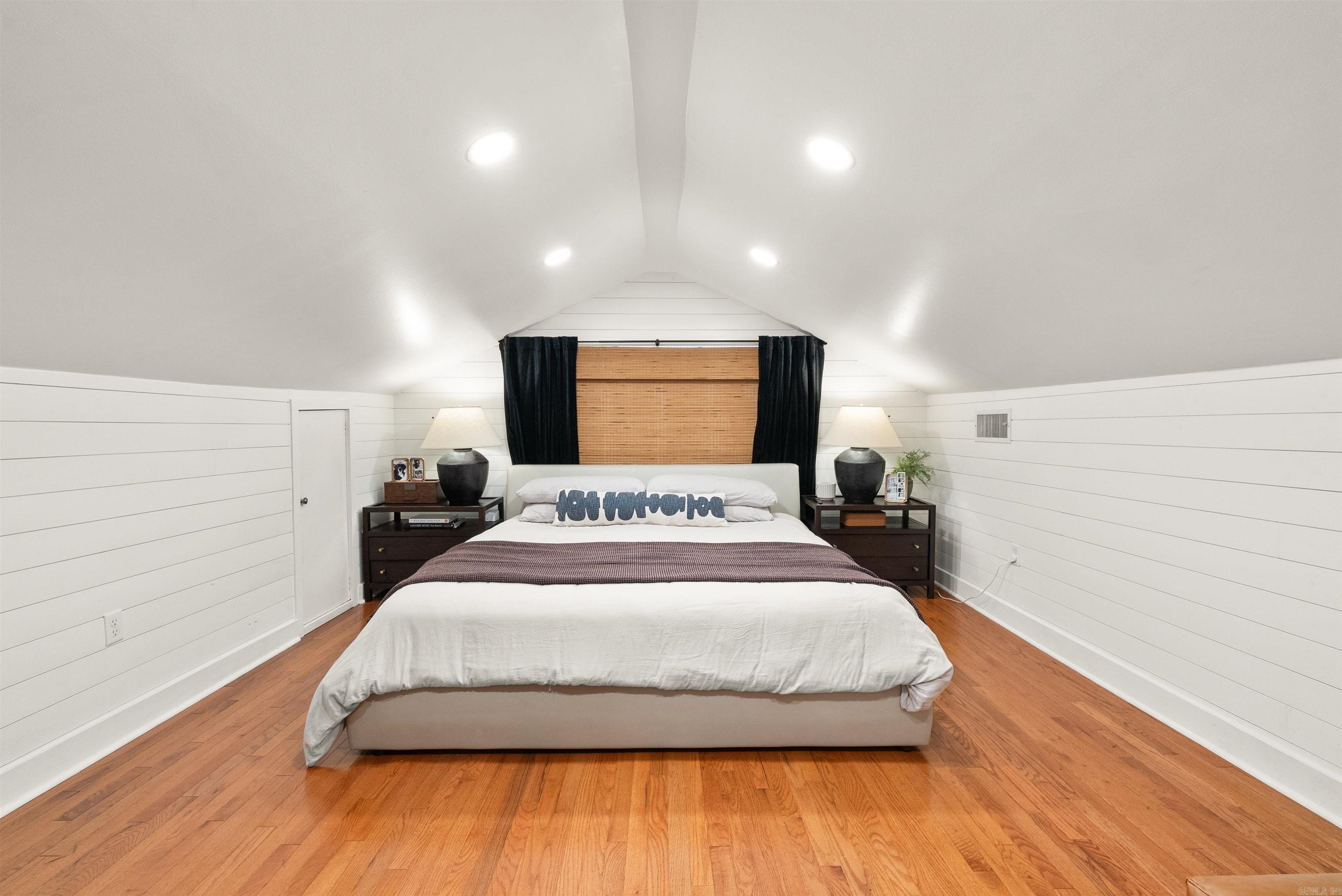 RIDGECREST MANOR - Residential