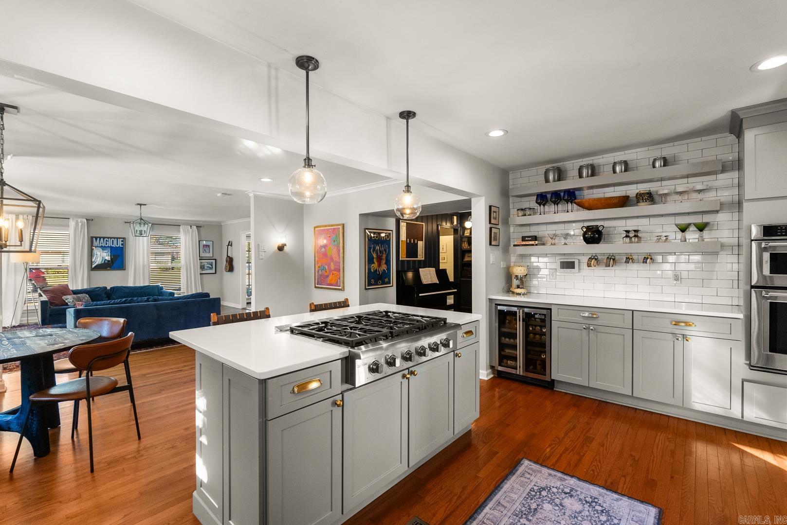 RIDGECREST MANOR - Residential