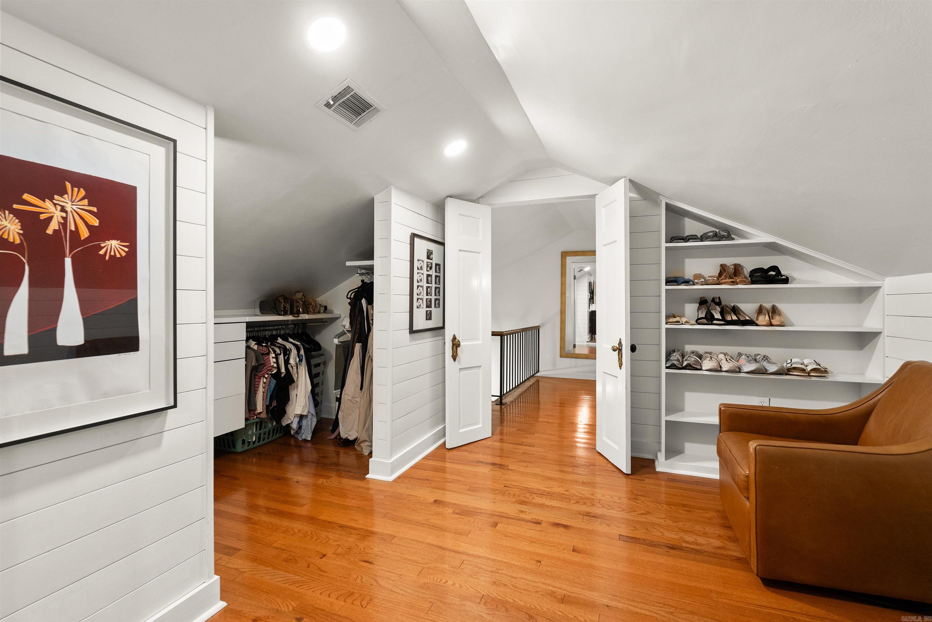 RIDGECREST MANOR - Residential