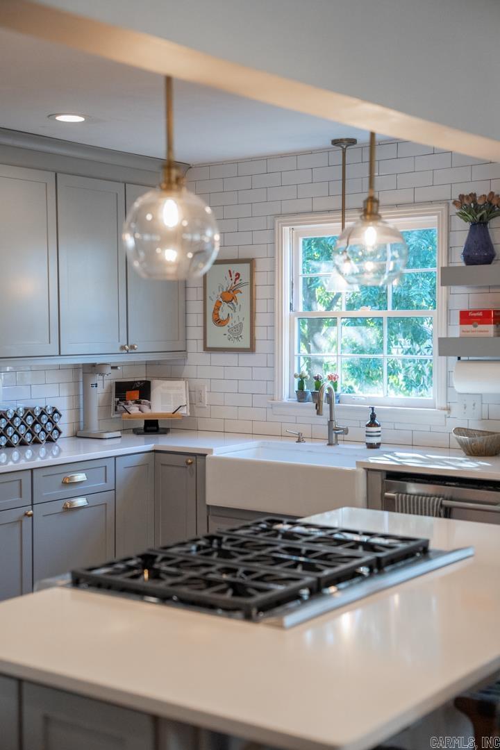 RIDGECREST MANOR - Residential