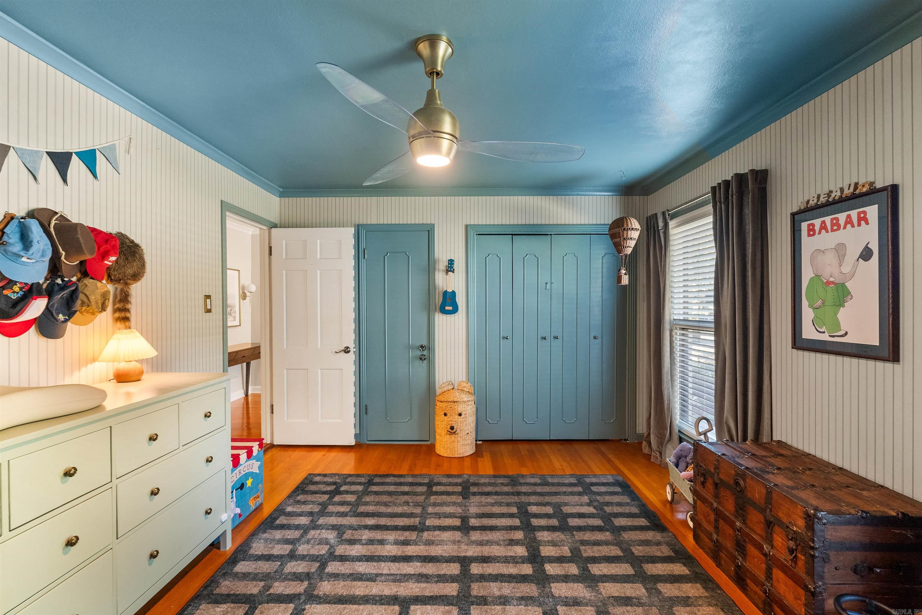 RIDGECREST MANOR - Residential