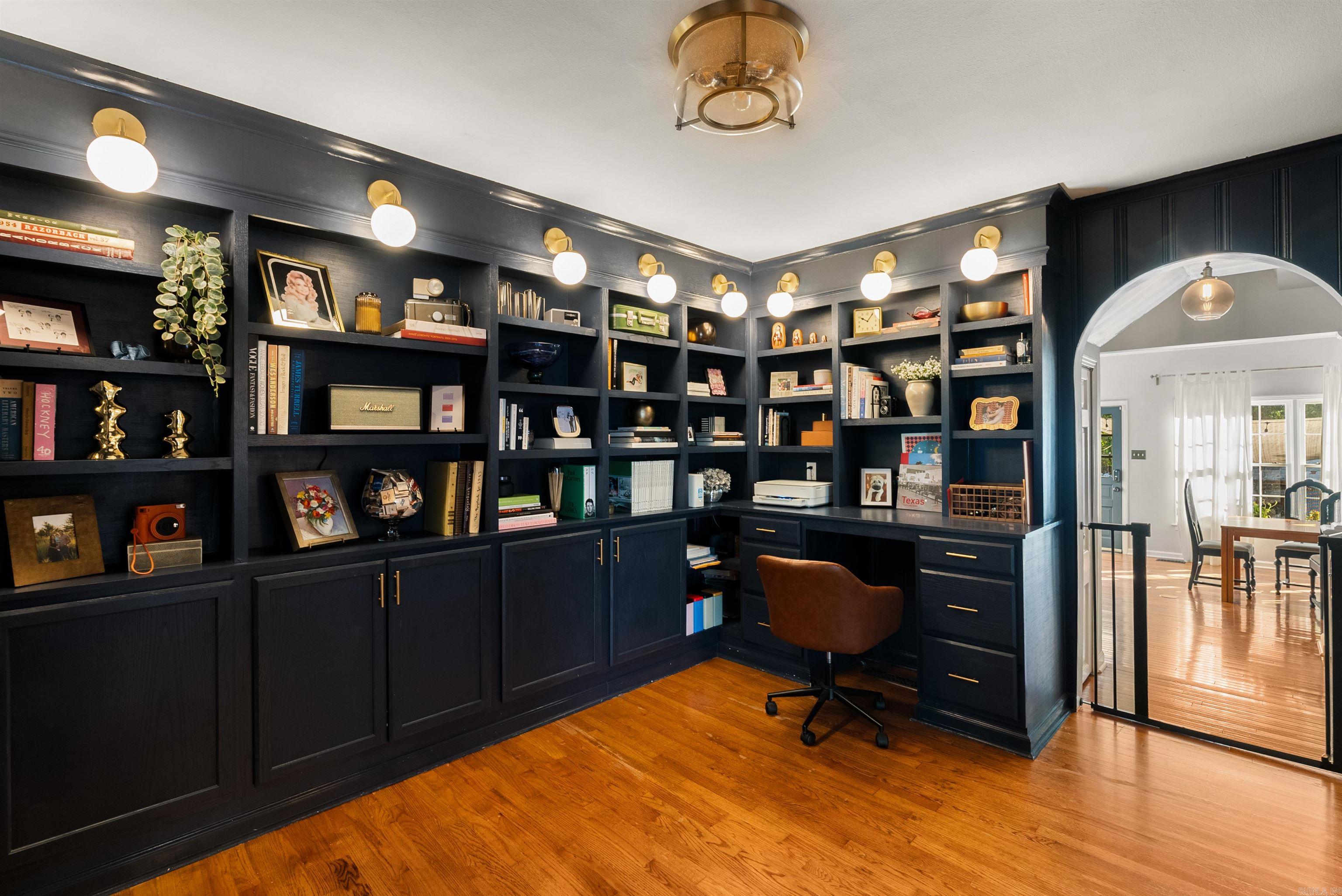 RIDGECREST MANOR - Residential