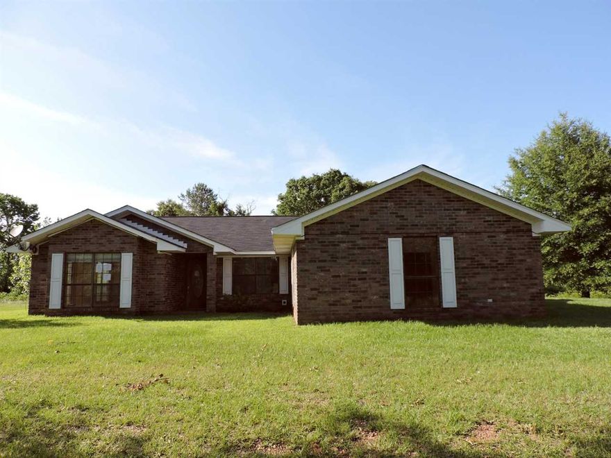 Beautiful one level brick ranch style home set on a private lot with acreage conveniently located in De Queen AR. Home features 3 bedrooms, 2 full bathrooms, central heat, central cool, open front porch, covered rear porch and detached 2 car garage. Living and formal dining combination, kitchen with breakfast room and large den/family area. HUD Case #031-383622, FHA Financing: IE (Insured Escrow), Property is sold in as is condition, no warranties, guarantees or representations about the property.