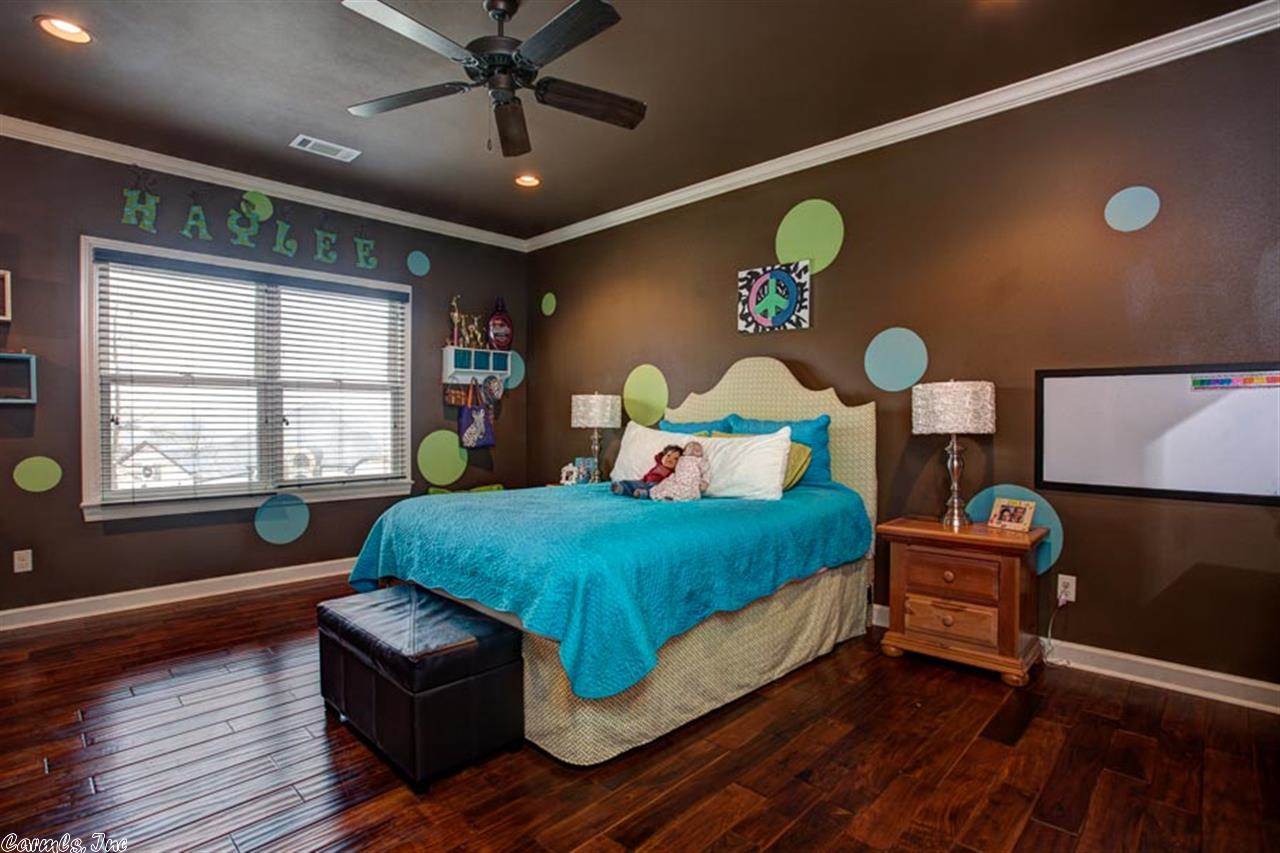 CHENAL VALLEY SEZANNE COURT - Residential