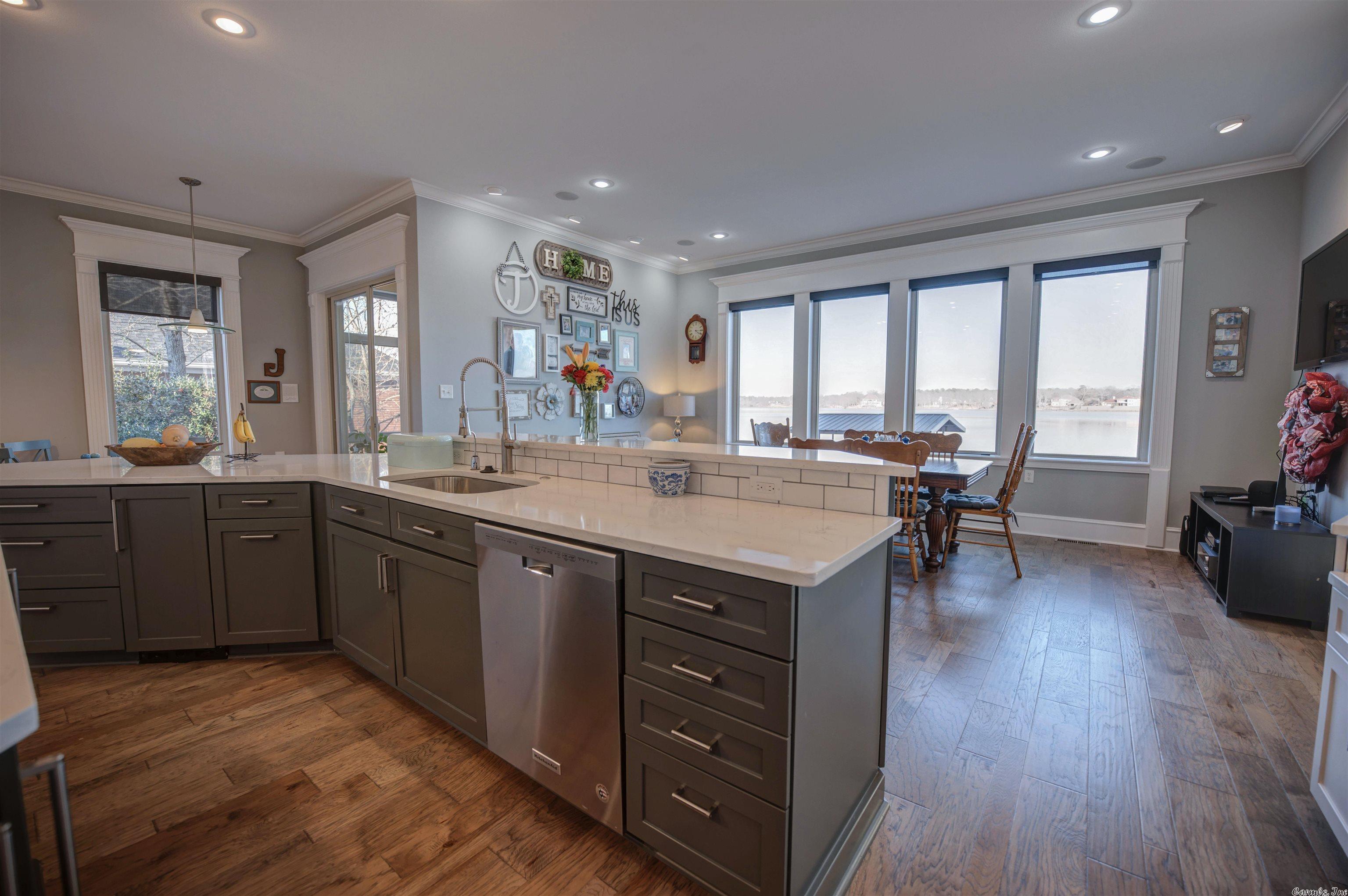 HURRICANE LAKE EST - Residential