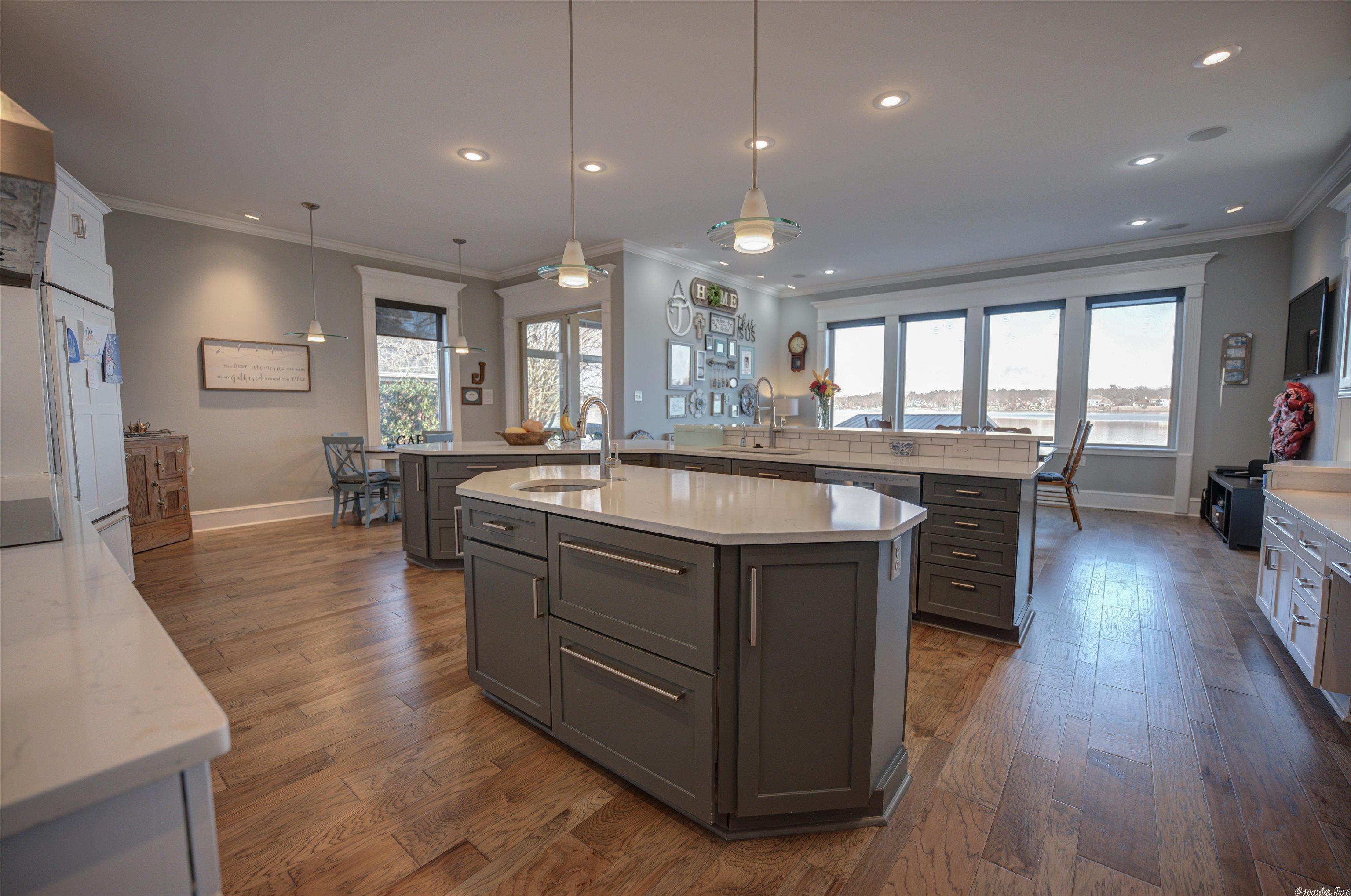 HURRICANE LAKE EST - Residential