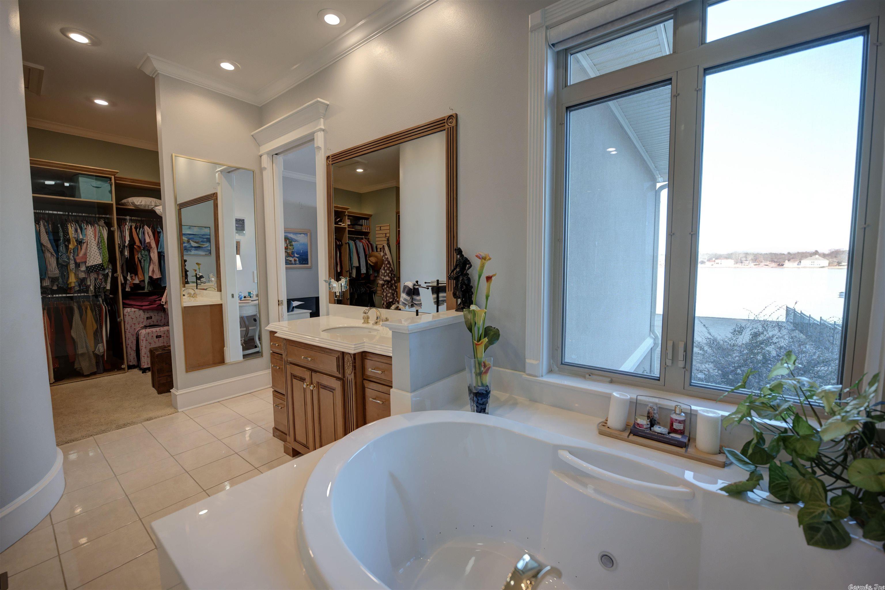 HURRICANE LAKE EST - Residential