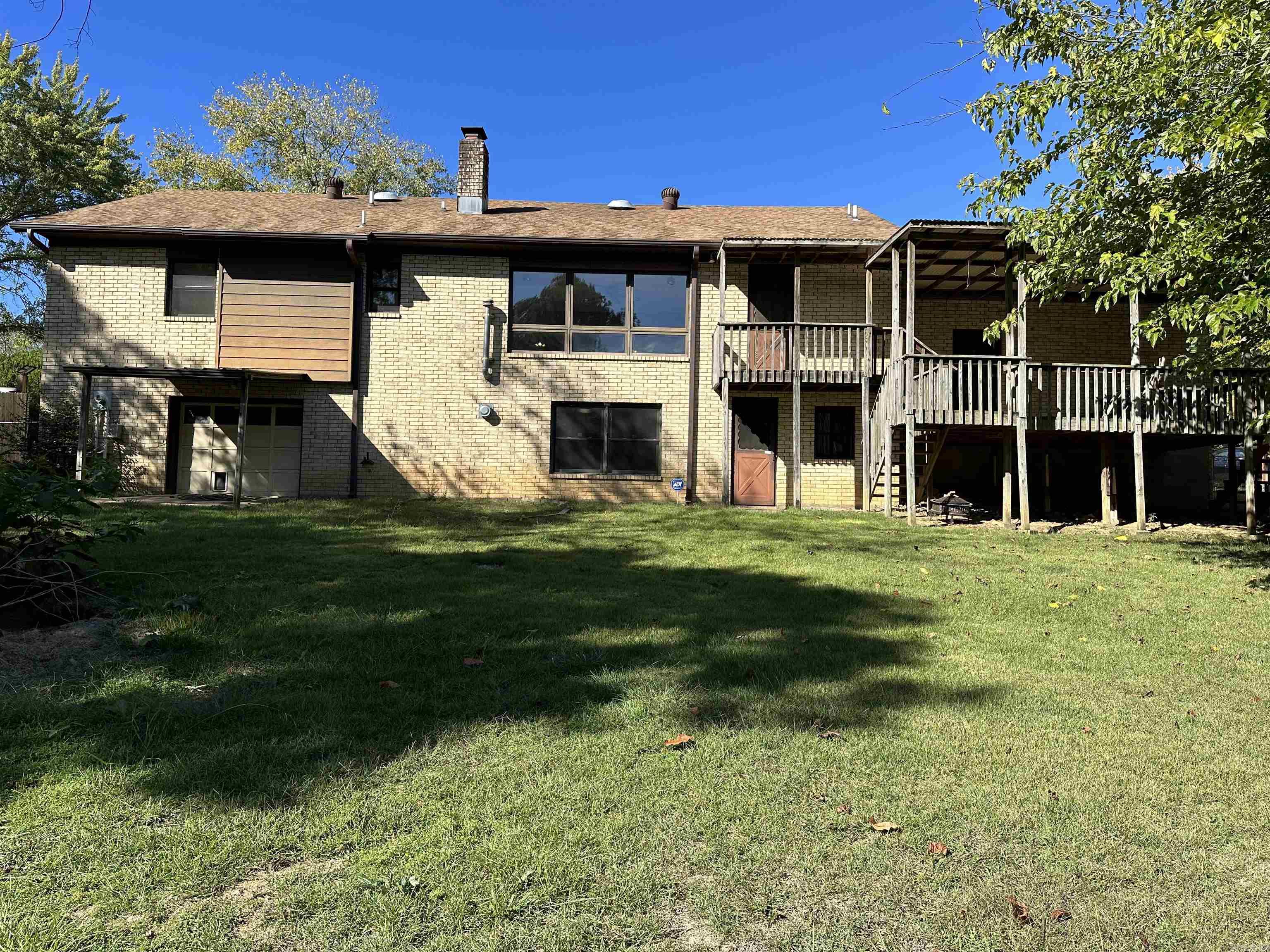 LAKEWOOD ESTATES - Residential