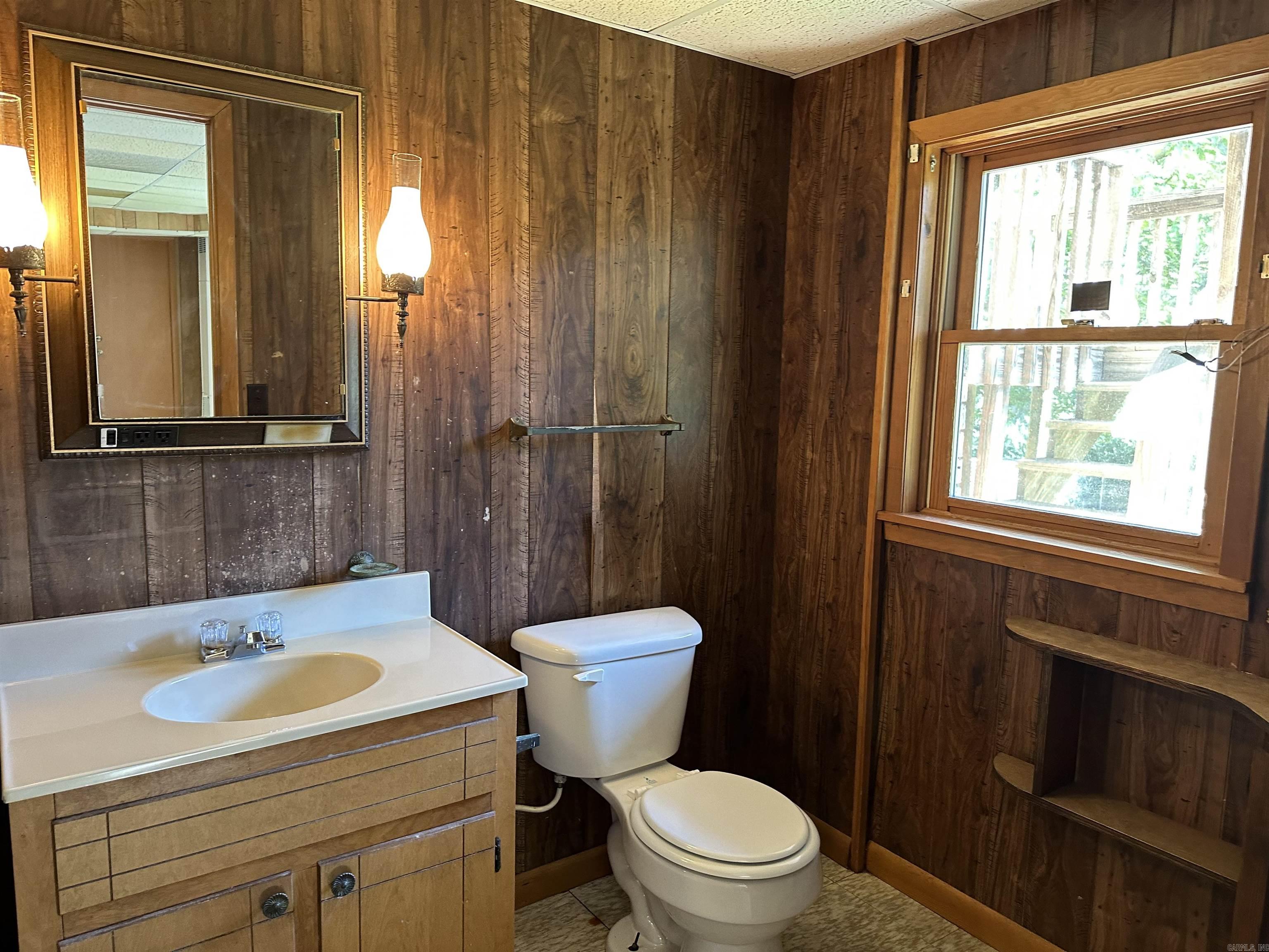 LAKEWOOD ESTATES - Residential