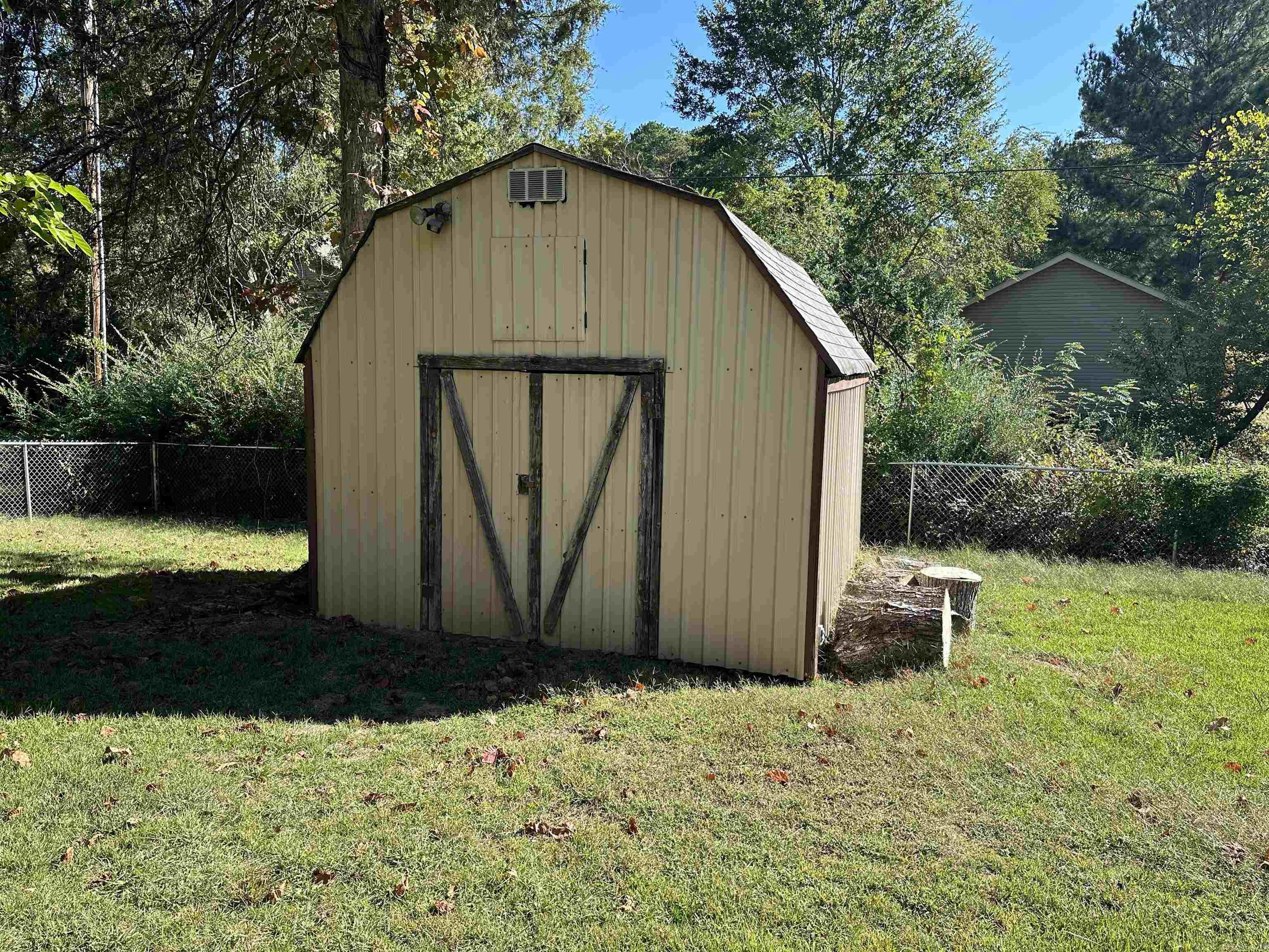 LAKEWOOD ESTATES - Residential