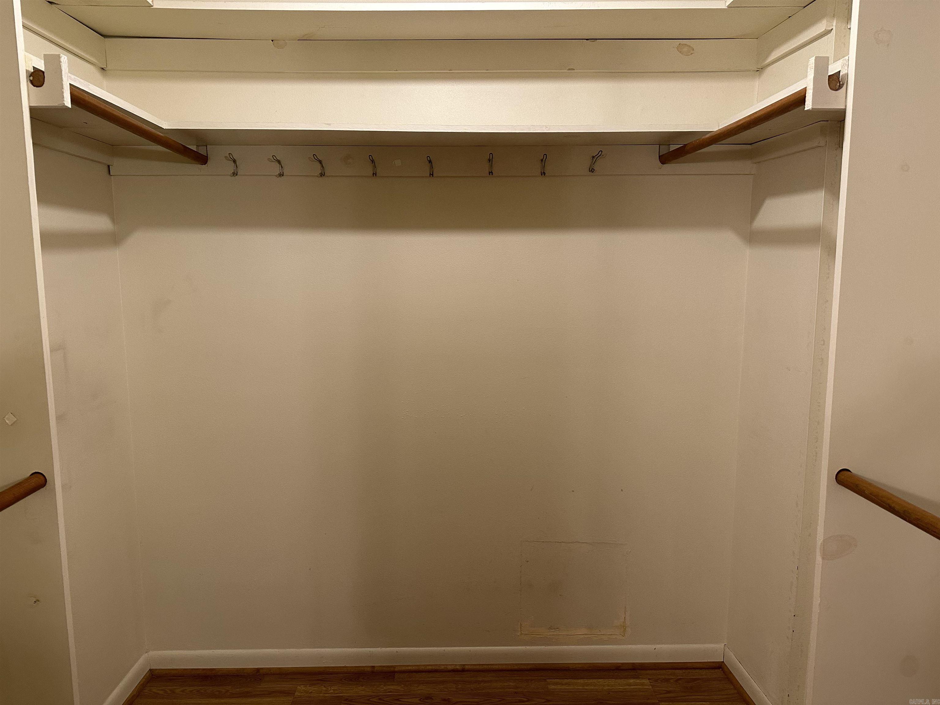 LAKEWOOD ESTATES - Residential