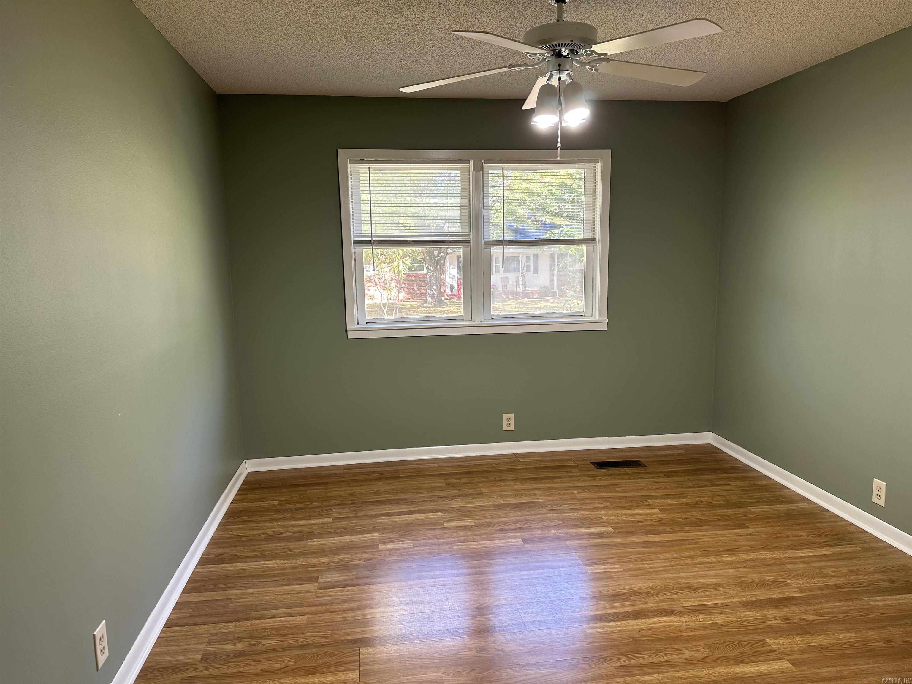 LAKEWOOD ESTATES - Residential