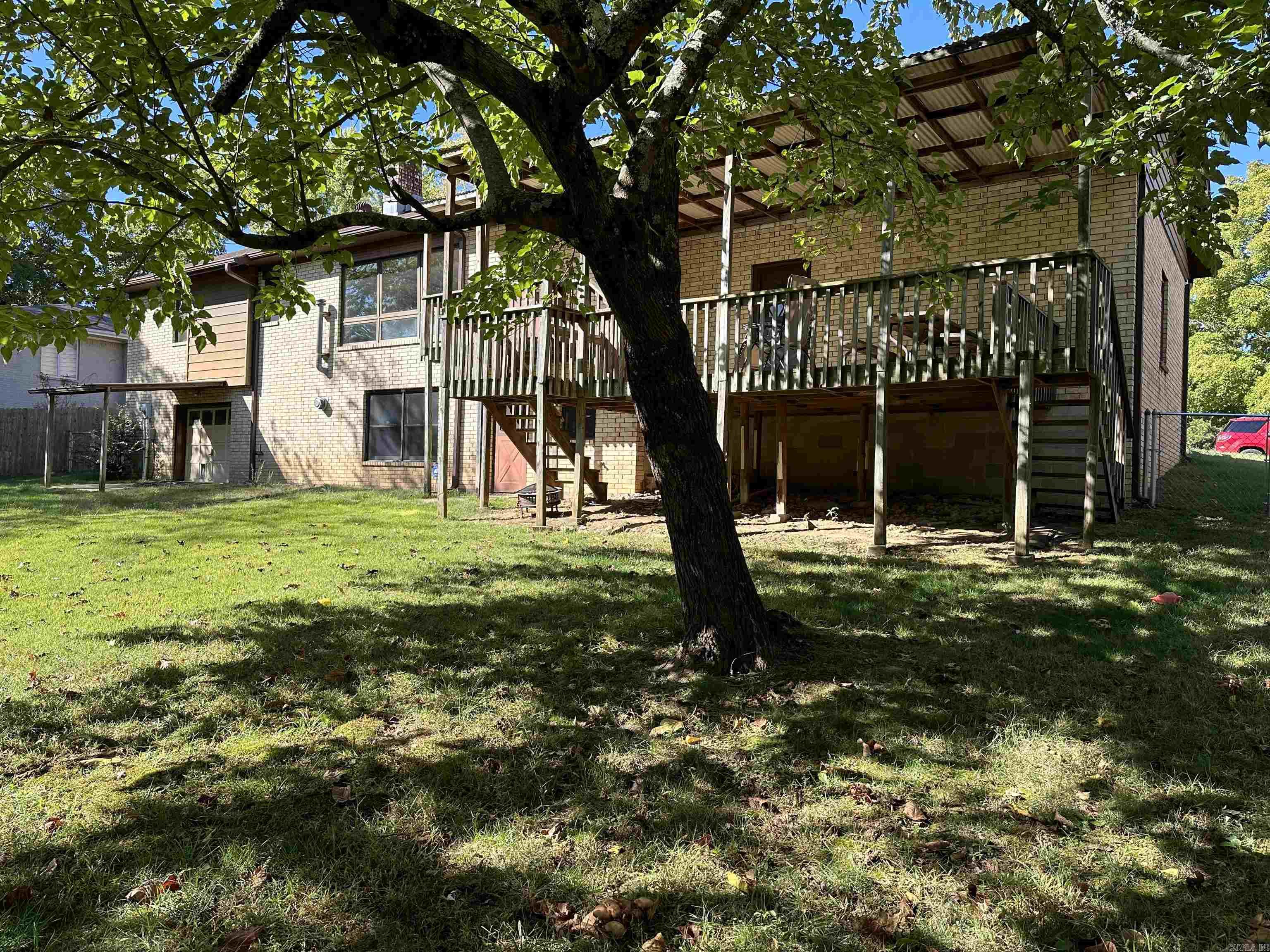 LAKEWOOD ESTATES - Residential