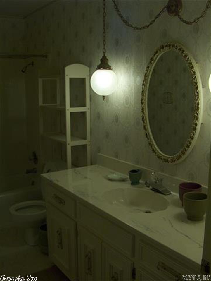 PARKWAY PLACE - Residential Lease