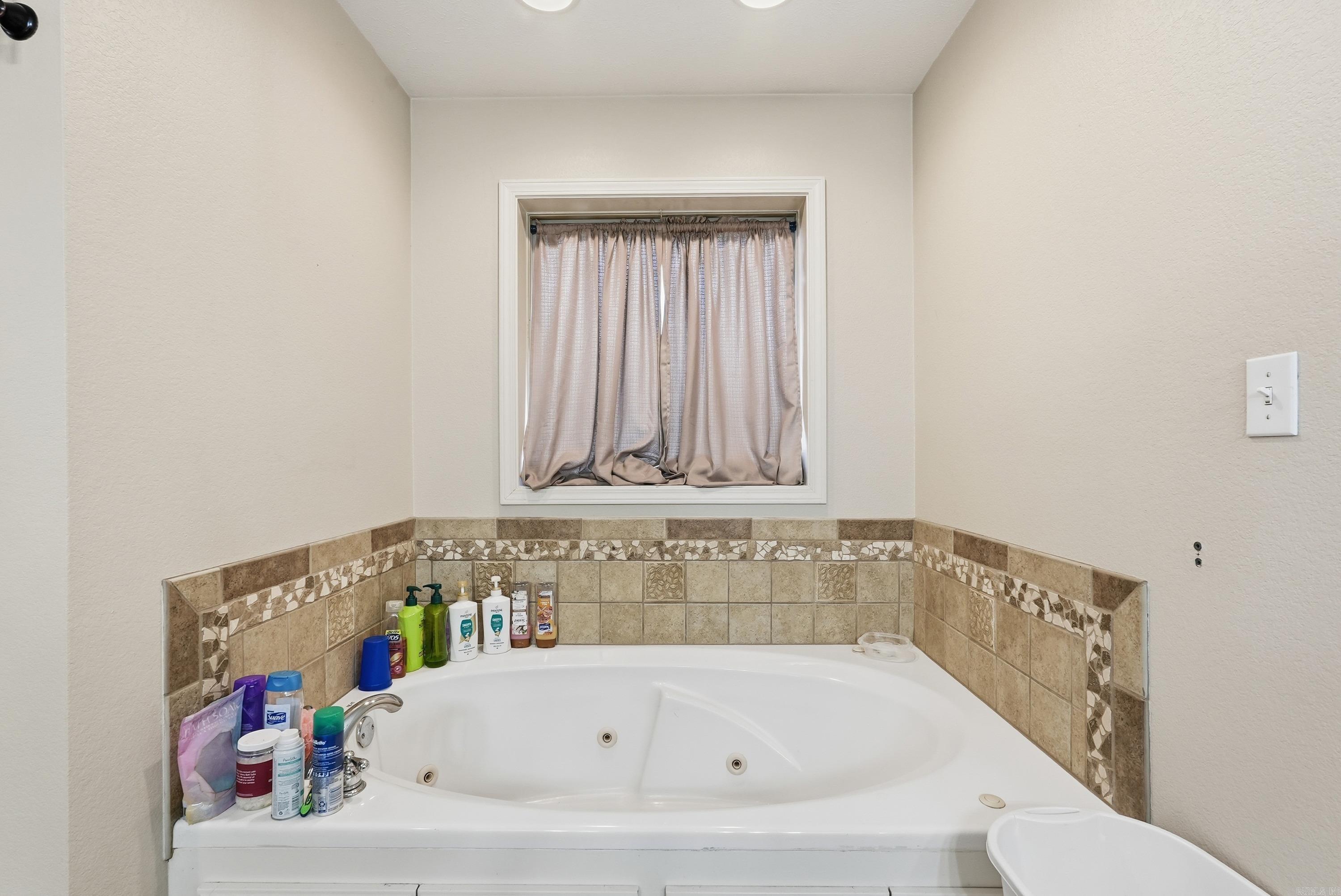 COLONY WEST ADDN - Residential