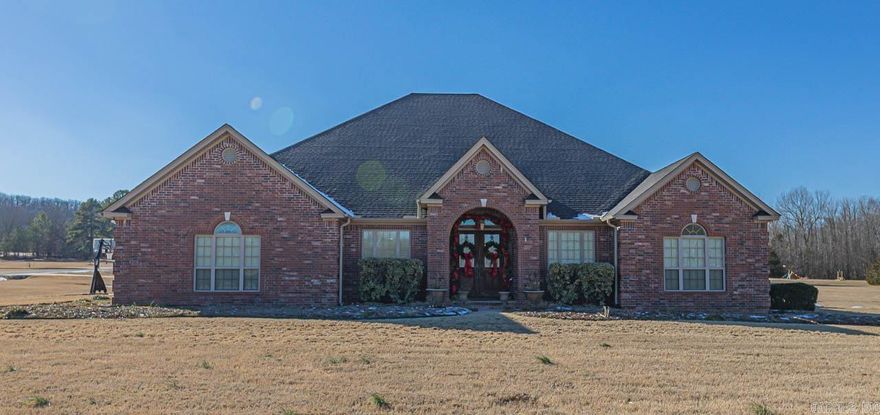 FABULOUS HOME ON 10.5 ACRES IN THE BRIDGEFIELD SUBDIVISION. CUSTOM BUILT FAMILY HOME. YOU'LL WALK INTO AN OPEN FLOOR PLAN/ GREAT ROOM W/ 12FT CELINGS, EXTENSIVE CROWN MOLDING, AND BUILT IN FIREPLACE. CUSTOM BUILT KITCHEN W/ XL ISLAND, ANTIQUED CABINETRY, MULTIPLE DISHWASHERS, DBL CONVECTION OVENS, ICE MAKER, MICROWAVE, 5 BURNER GAS STOVE, AND A DBL WALL FREEZER & REFRIGERATOR. MASTER SUITE OFFERS A SITTING AREA IN THE MASTER BEDROOM, MASTER BATH W/ XL JETTED TUB, SEPERATE SHOWER, AND A LARGE WALK-IN CLOSET. 5TH BEDROOM CAN BE USED AS A BONUS ROOM AS WELL. OUTSIDE YOU'LL ENJOY THE LARGE COVERED PATIO W/ HOT TUB OVERLOOKING THE PROPERTY. UDATES INCLUDE: ROOF 2020, NEW ICE MAKER, NEW DISHWASH, AND NEW CARPET THROUGHOUT. *** 4 CAR GARAGE W/ EXT. PARKING*** THIS BEAUTY IS A MUST SEE!!!!
