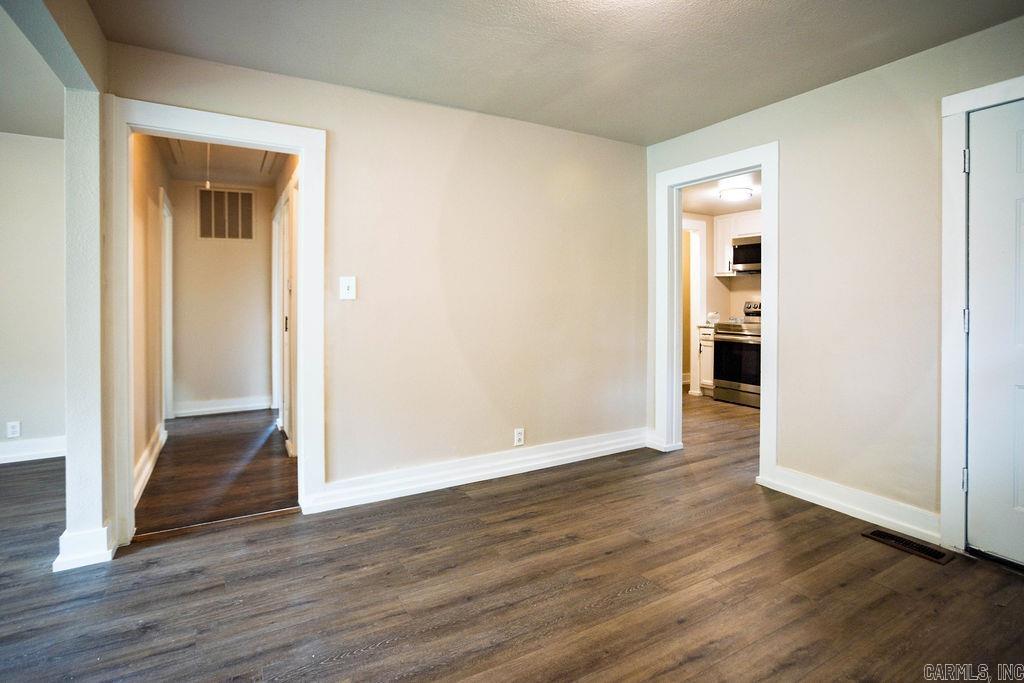 EAST END HGTS - Residential