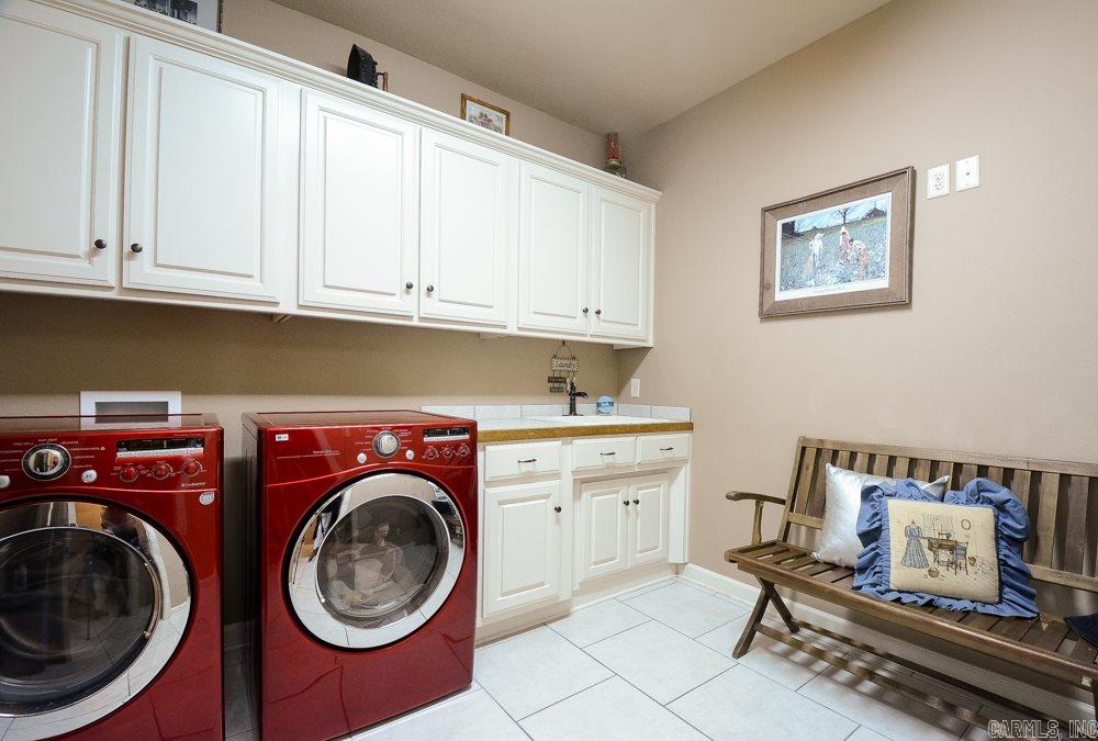 FOXWOOD J - Residential