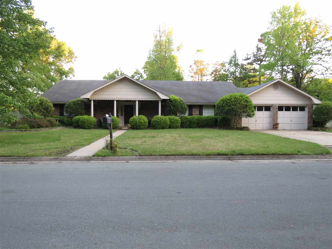 Great home in great neighborhood. The entryway invites you into the living room with the vaulted ceiling and fireplace. Formal dining room and living area. Kitchen has beautiful countertops and 6 burner gas cook top, and double oven. Office and half bath off the kitchen. All the bedrooms have walk-in closets. Hall bath has double sinks. Master bedroom is large with master bath has jetted tub. Patio is great entertainment area. Backyard is beautifully landscaped, and fenced with privacy fence.