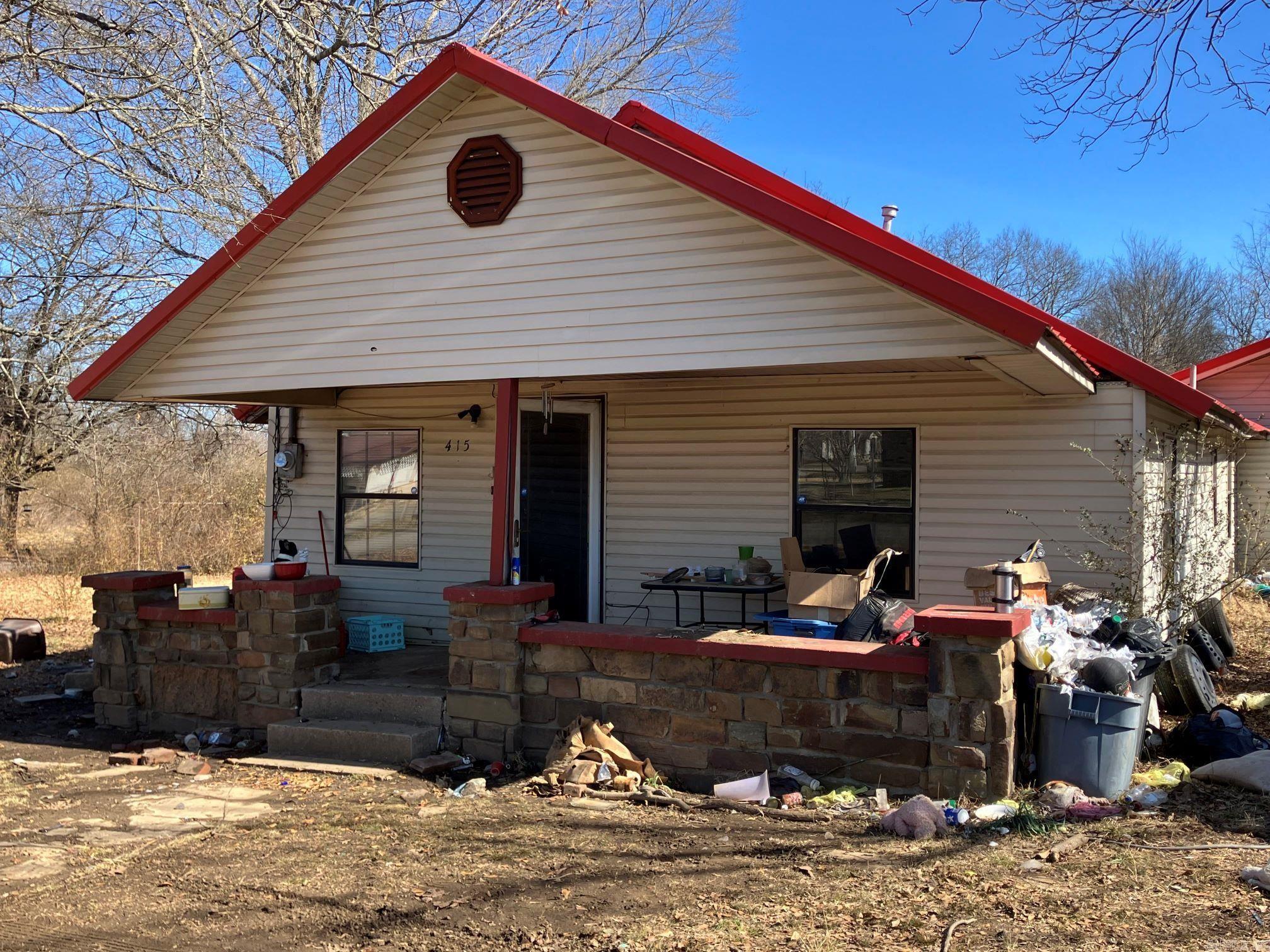 WALDRON CITY - Residential