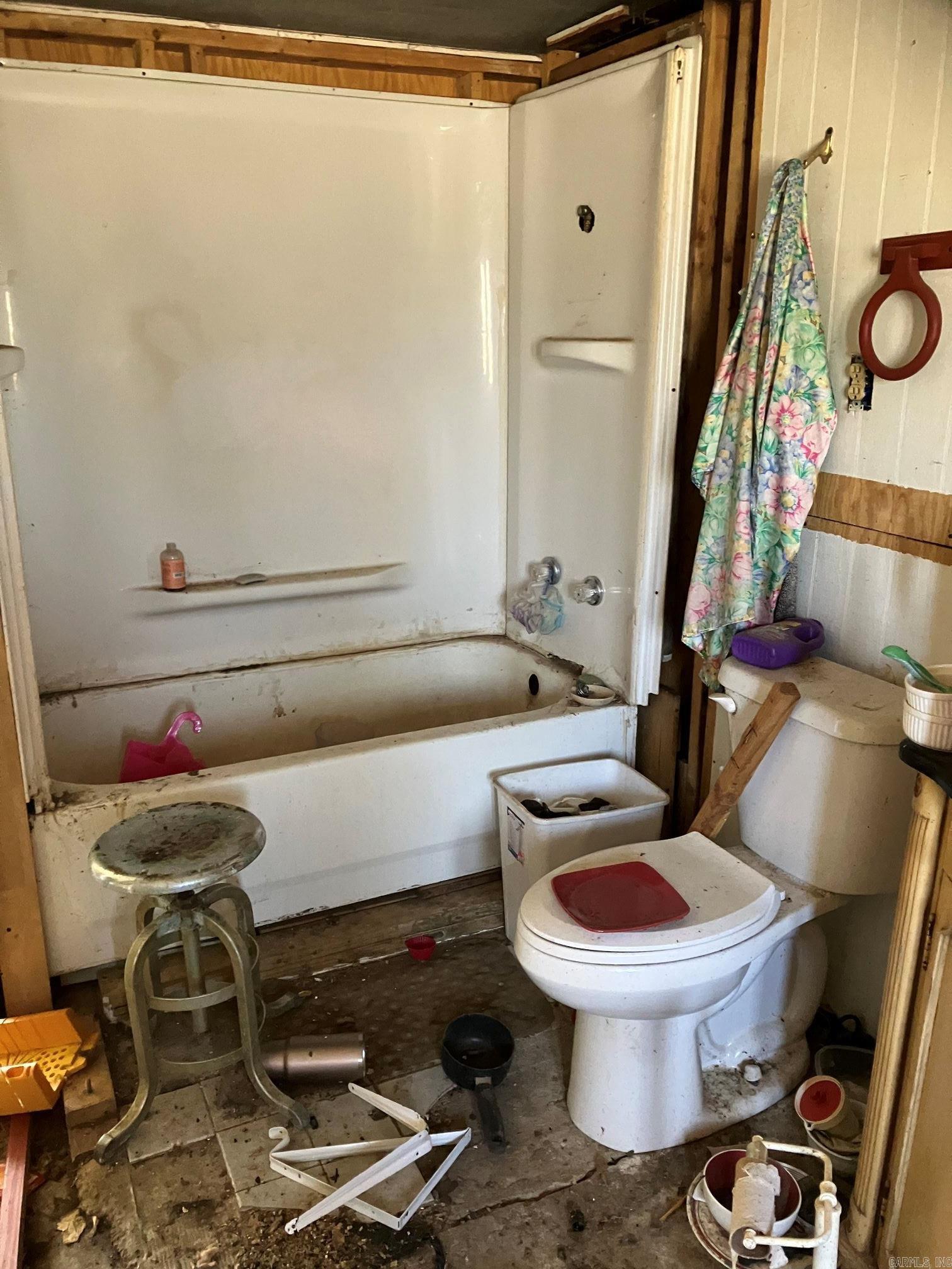 WALDRON CITY - Residential