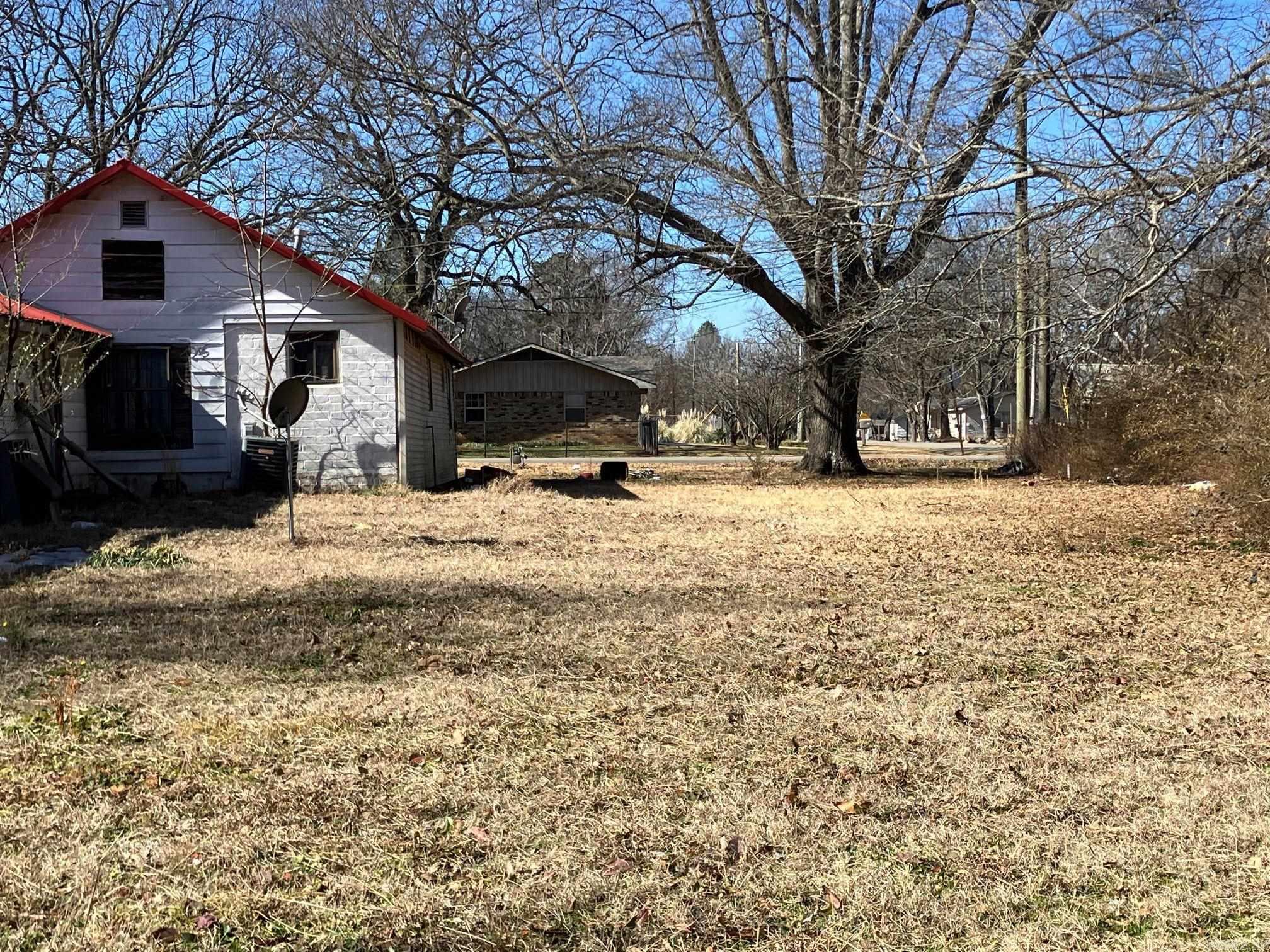 WALDRON CITY - Residential