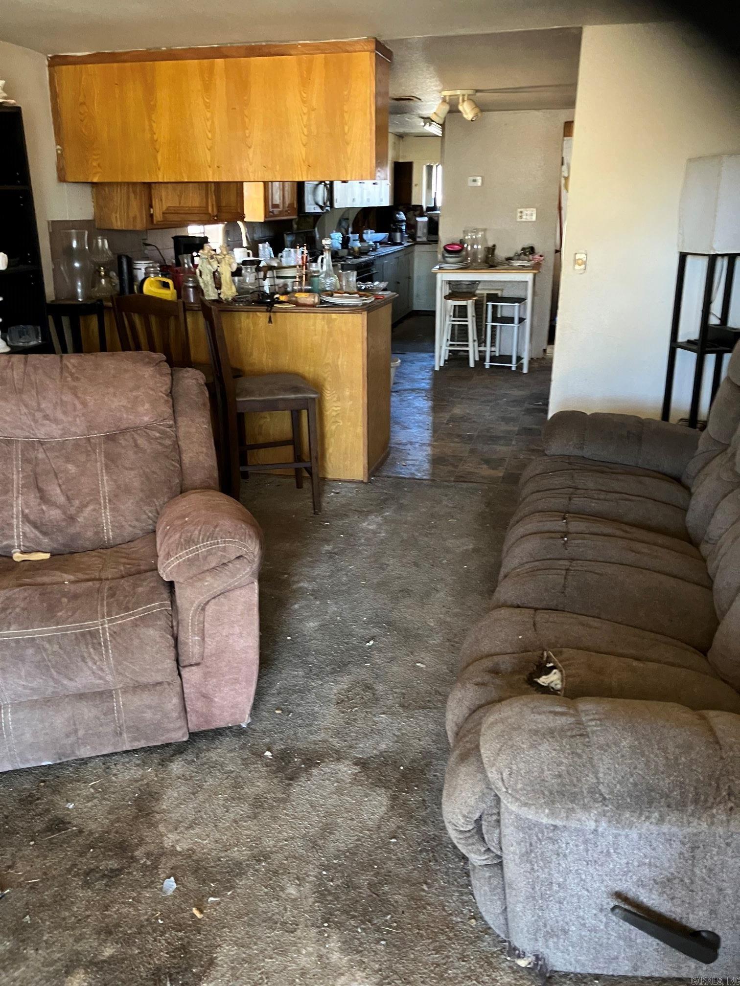 WALDRON CITY - Residential