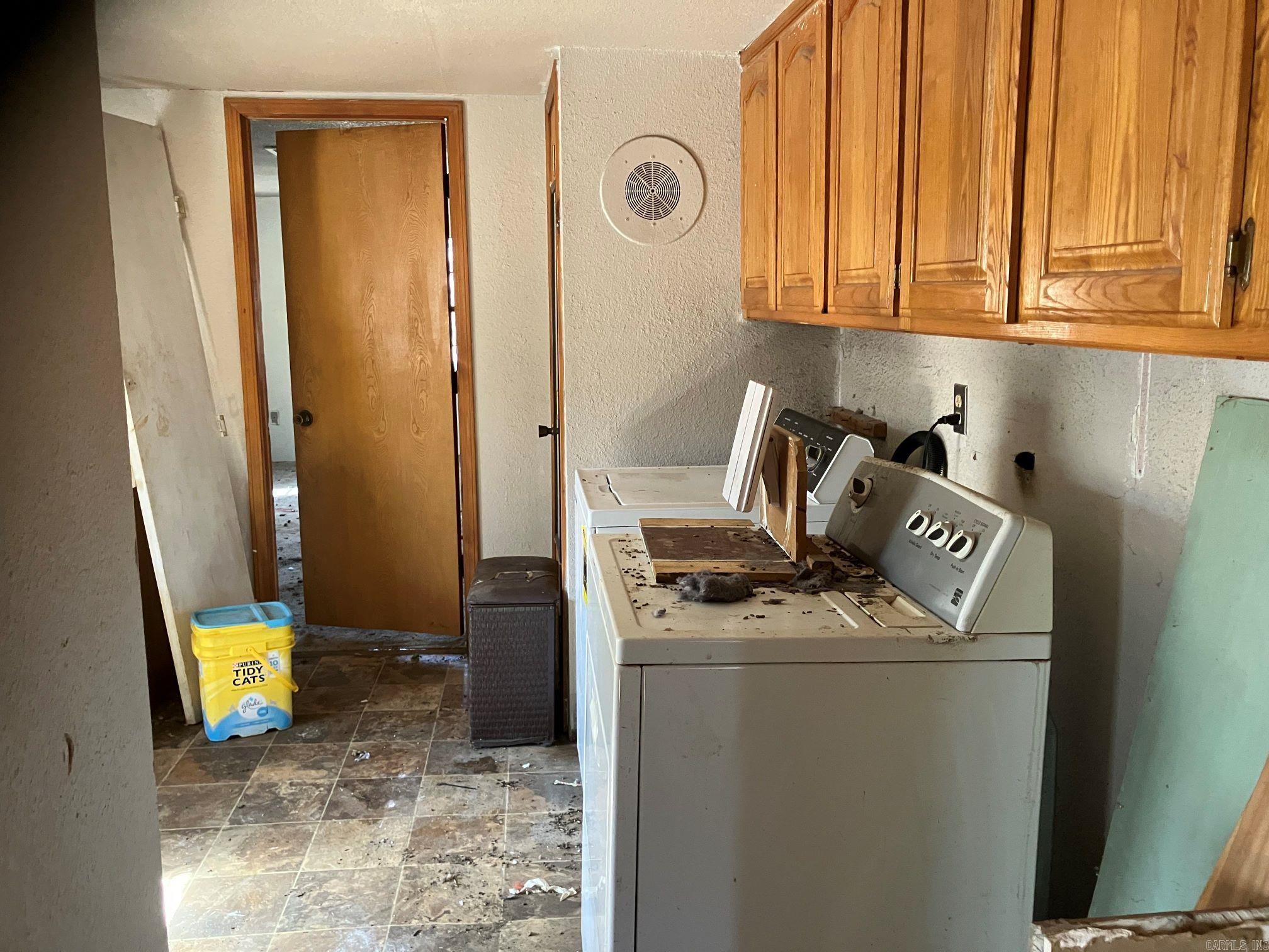 WALDRON CITY - Residential